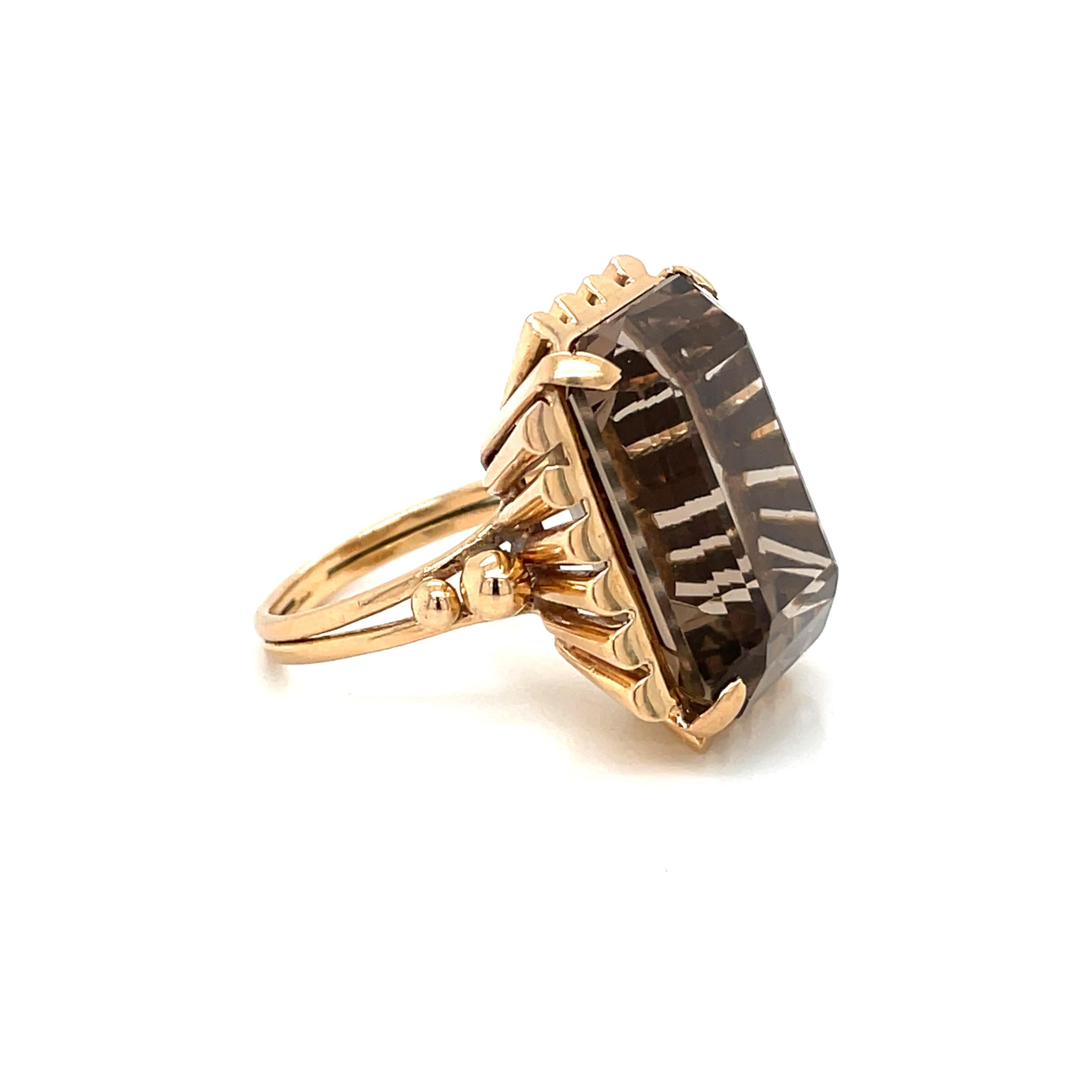 Retro 1940 Quartz Fumé Gold Ring For Sale