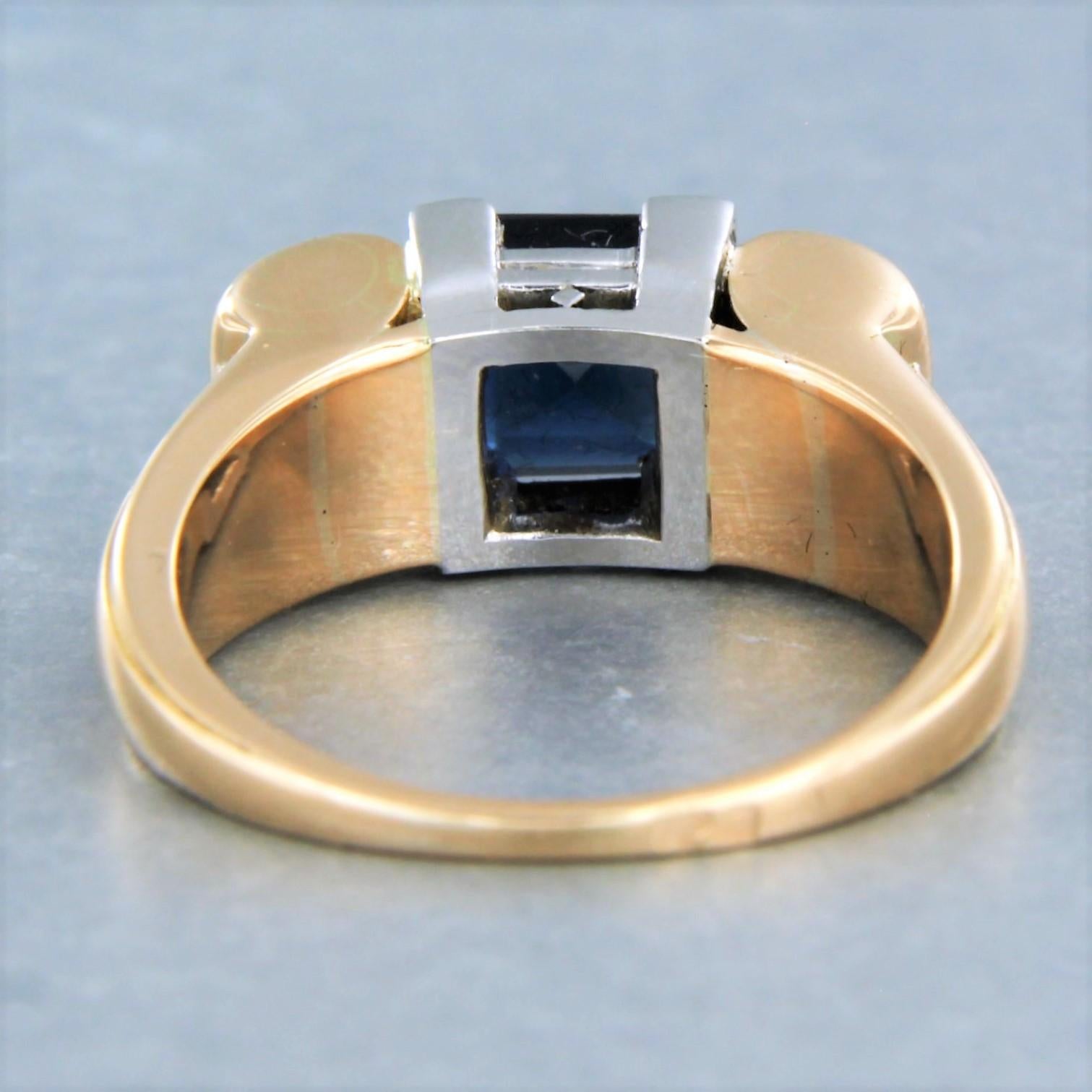 Retro Ring set with Sapphire in total 1.50ct 18k bicolour gold In Good Condition For Sale In The Hague, ZH