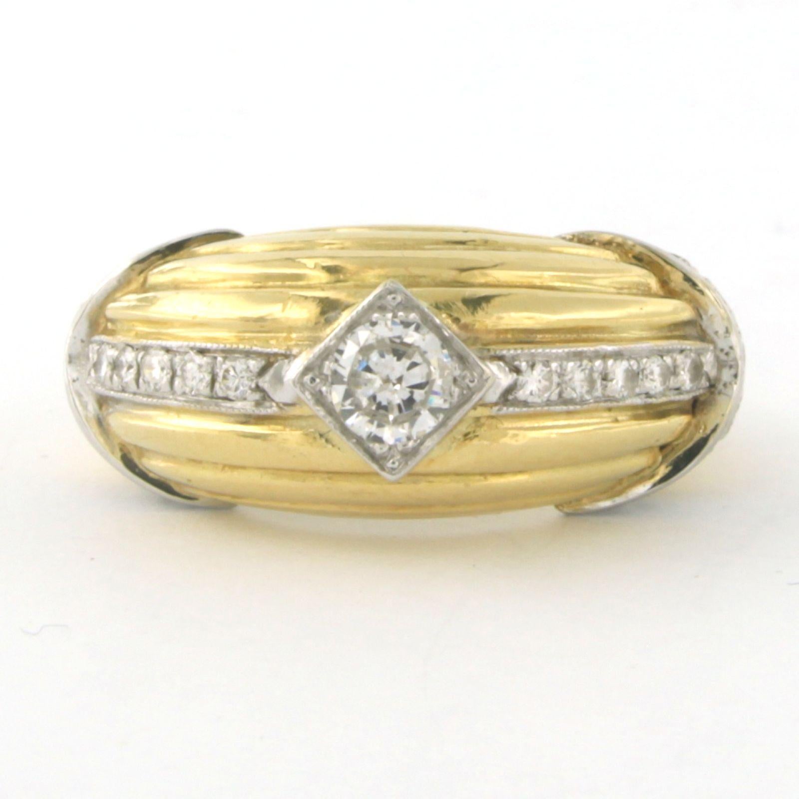 Bague bicolore 18 carats avec diamant taille brillant 0.80 ct - F/G - VS/SI - taille U.S. 6 - EU. 16.5(52)

description détaillée

le haut de l'anneau mesure 1,0 cm de large et 7,7 mm de haut

Taille de l'anneau : U.S. 6 - EU. 16.5(52), la bague