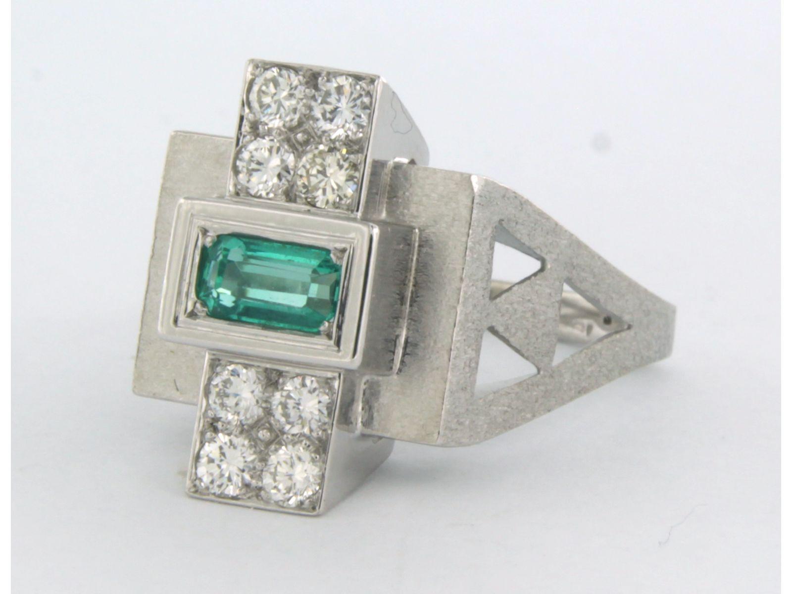 Taglio smeraldo Anello RETRO con smeraldo e diamanti taglio brillante fino a 0,50 carati in oro bianco 18 ct. in vendita