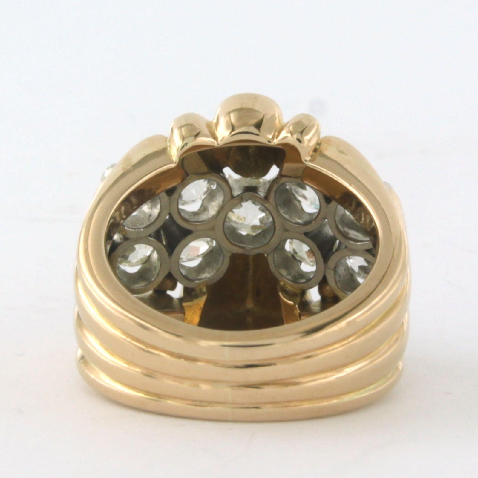 18k rose gold ring with old mine cut diamonds set in white gold up to 2.00ct - G/H - VS/SI - ring size US 5.75 - EU 16.25(51)

detailed description:

The ring is 1.7 cm wide

ring size US 5.75 - EU 16.25(51), ring size can be increased or decreased