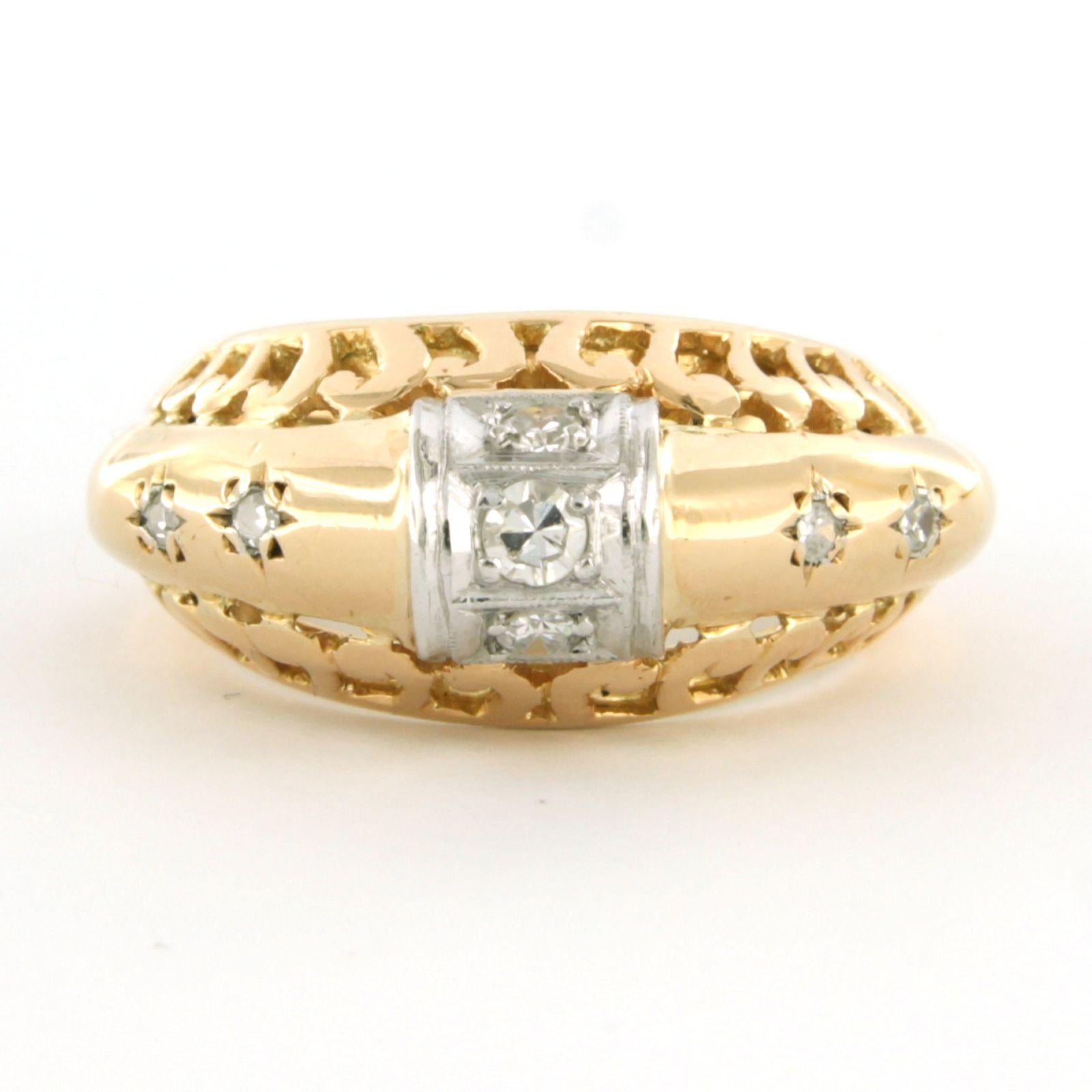 Anello in oro rosso 14k e platino 850pt con diamanti taglio singolo fino a 0,35 ct G/H SI - misura US 7,25 - EU 17,5 (55)

Descrizione dettagliata

La parte superiore dell'anello è larga 1,1 cm e alta 8,4 mm.

Misura dell'anello US 7.25 - EU 17.5