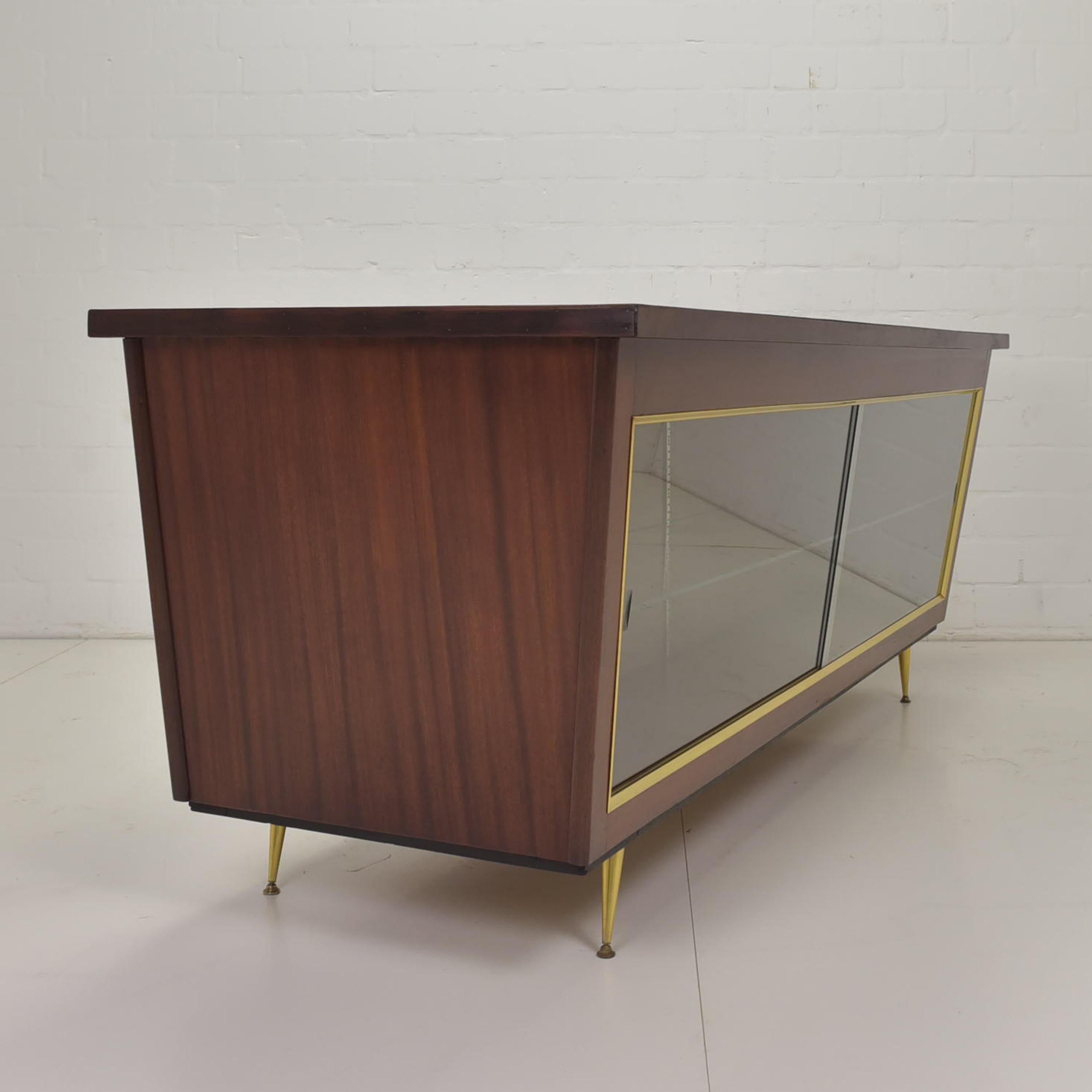 Retro Rockabilly Large Counter Shop Showcase / Sales Counter, 60s For Sale 7
