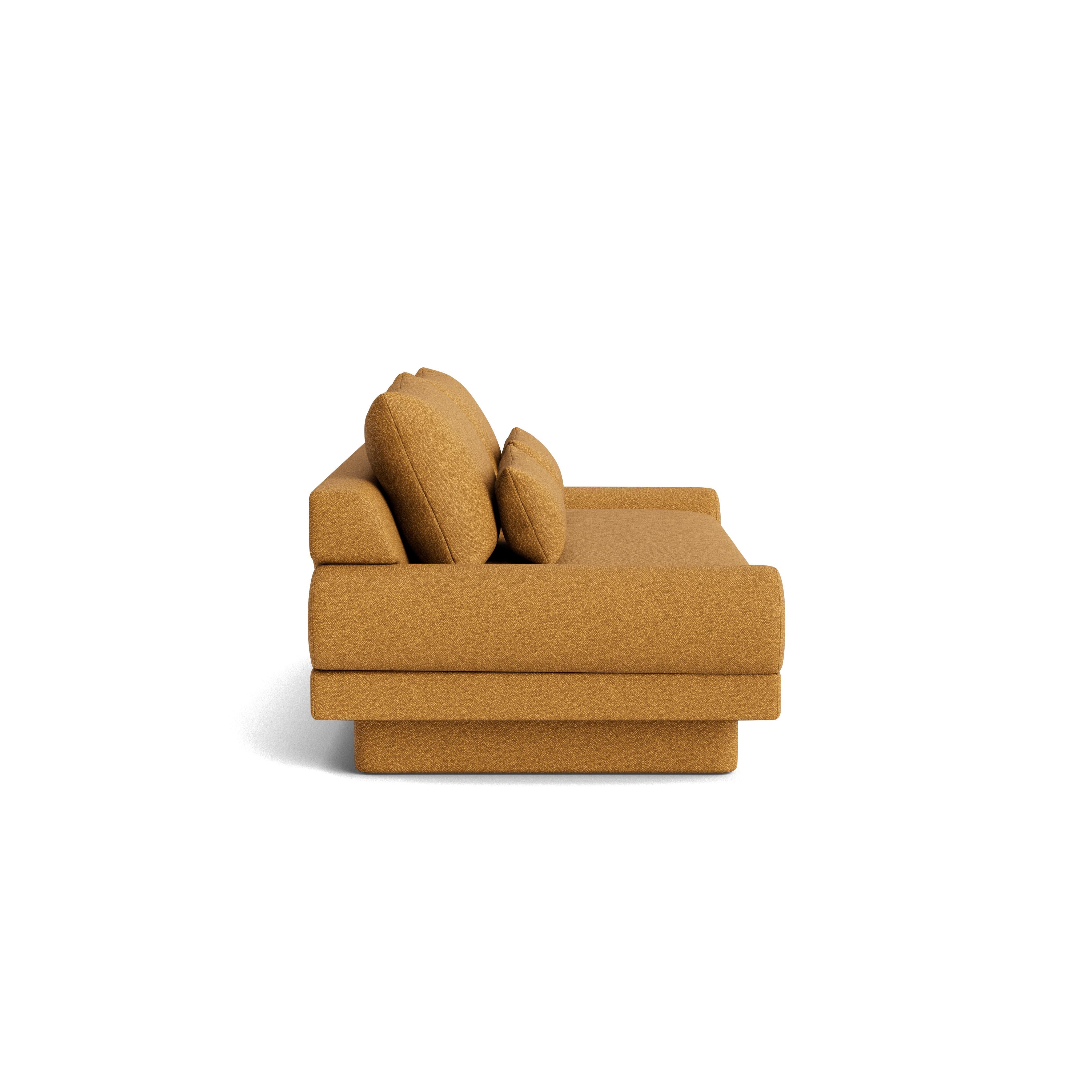 Divano retrò con bracci a rotelle e base a zoccolo imbottita  in Kvadrat Vanir In condizioni Nuovo in vendita a Nyack, NY