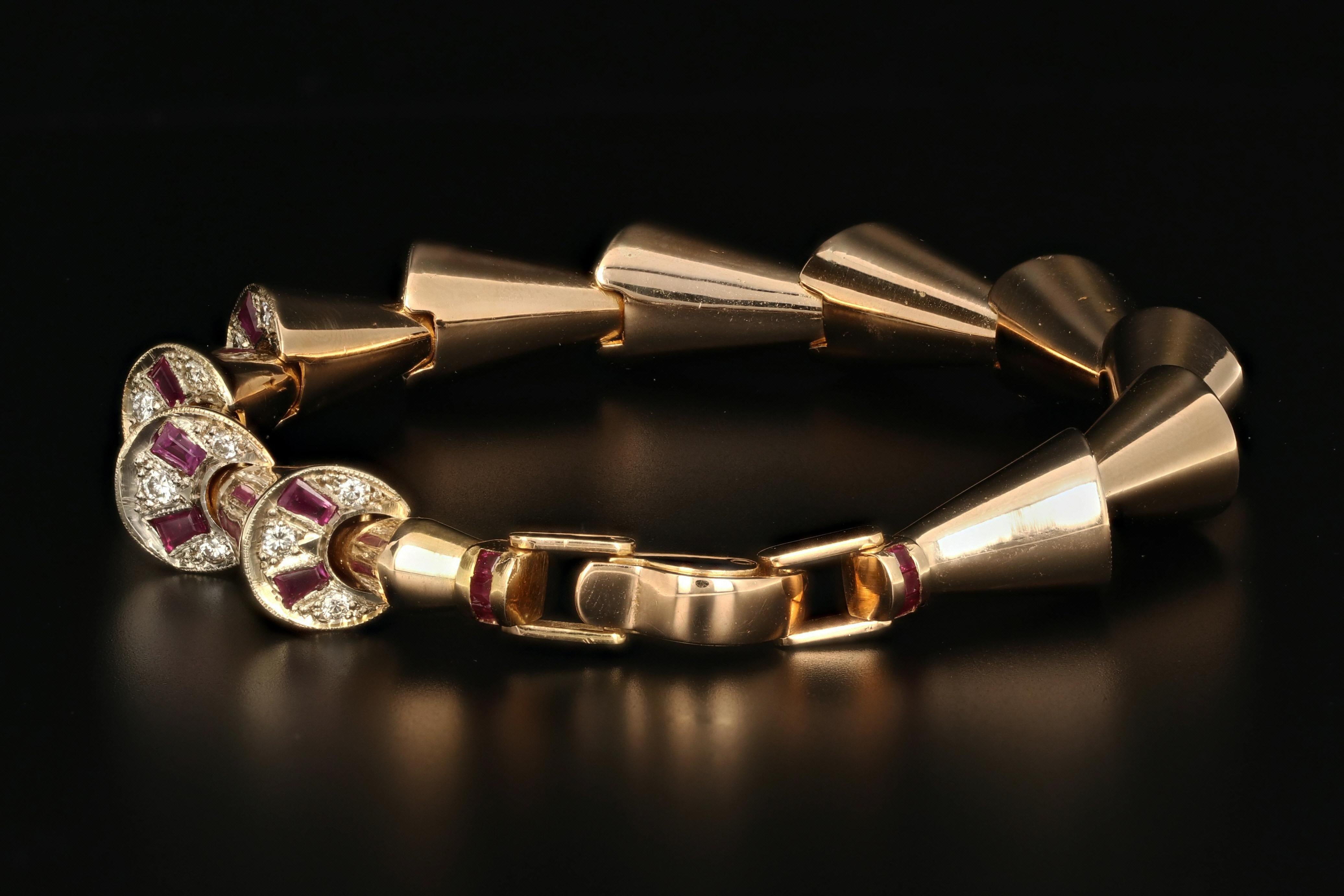 Retro Rose Gold Diamond and Ruby Peek-a-Boo Bracelet, circa 1950s In Excellent Condition In Cape May, NJ