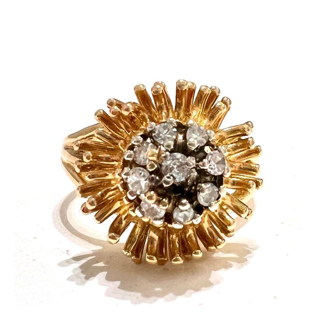  Retro Ring aus Gelbgold und Platin mit Diamanten im Rosette-Design und Platin für Damen oder Herren im Angebot