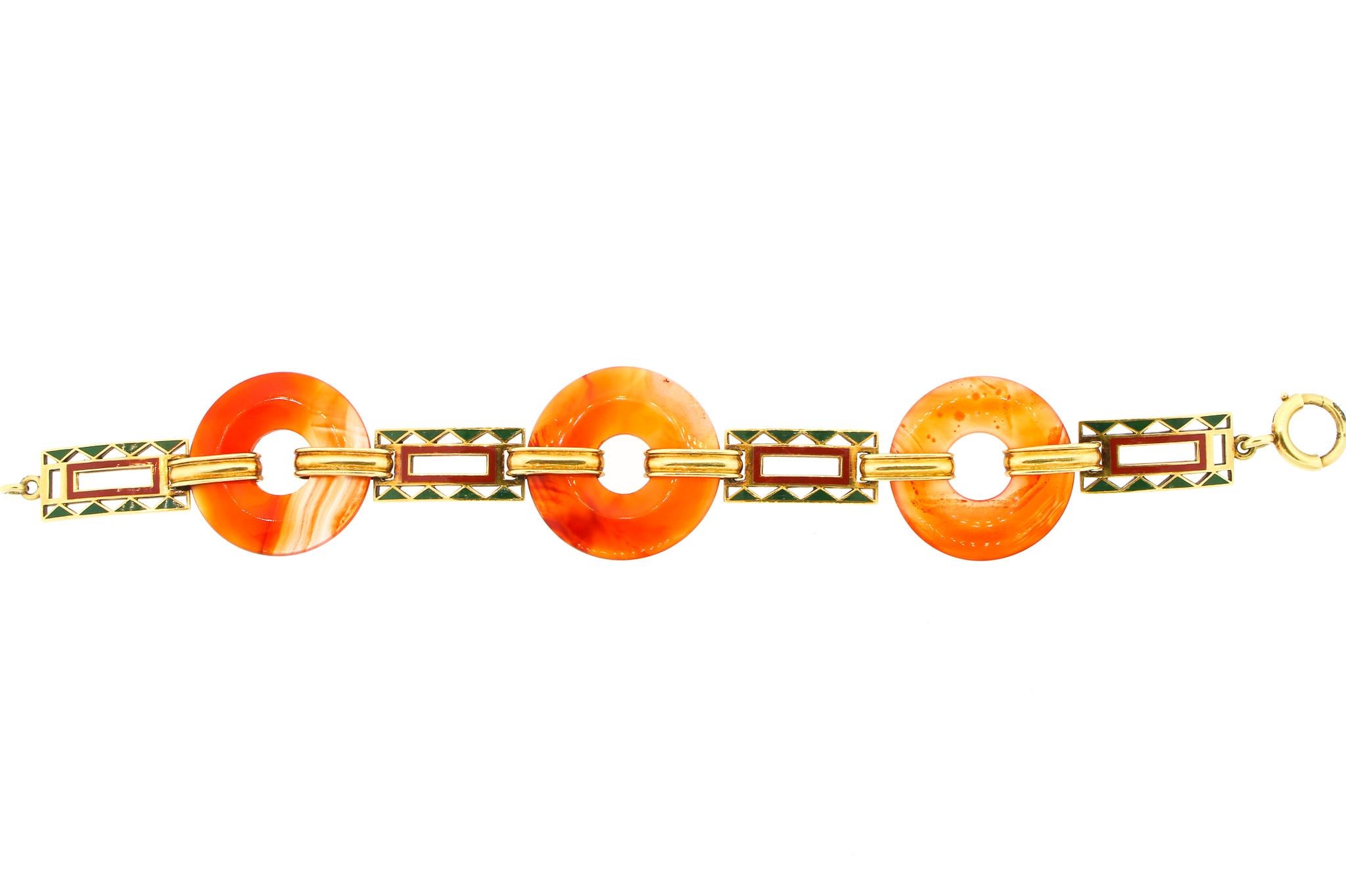  Retro Round Carnelian Enamel 14 Karat Gold Link Bracelet In Good Condition In New York, NY