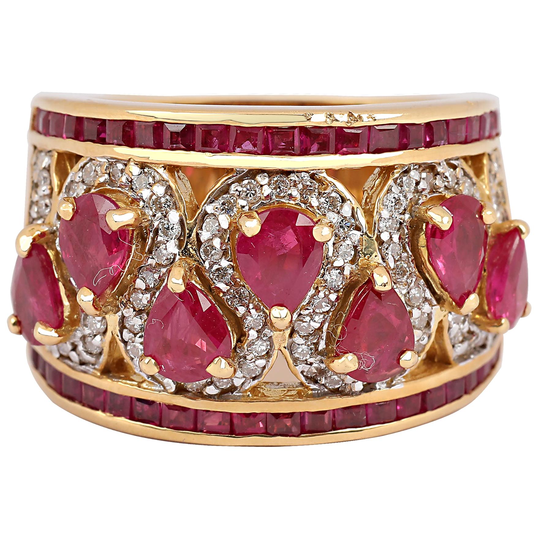 Anillo Retro de Rubí y Diamantes