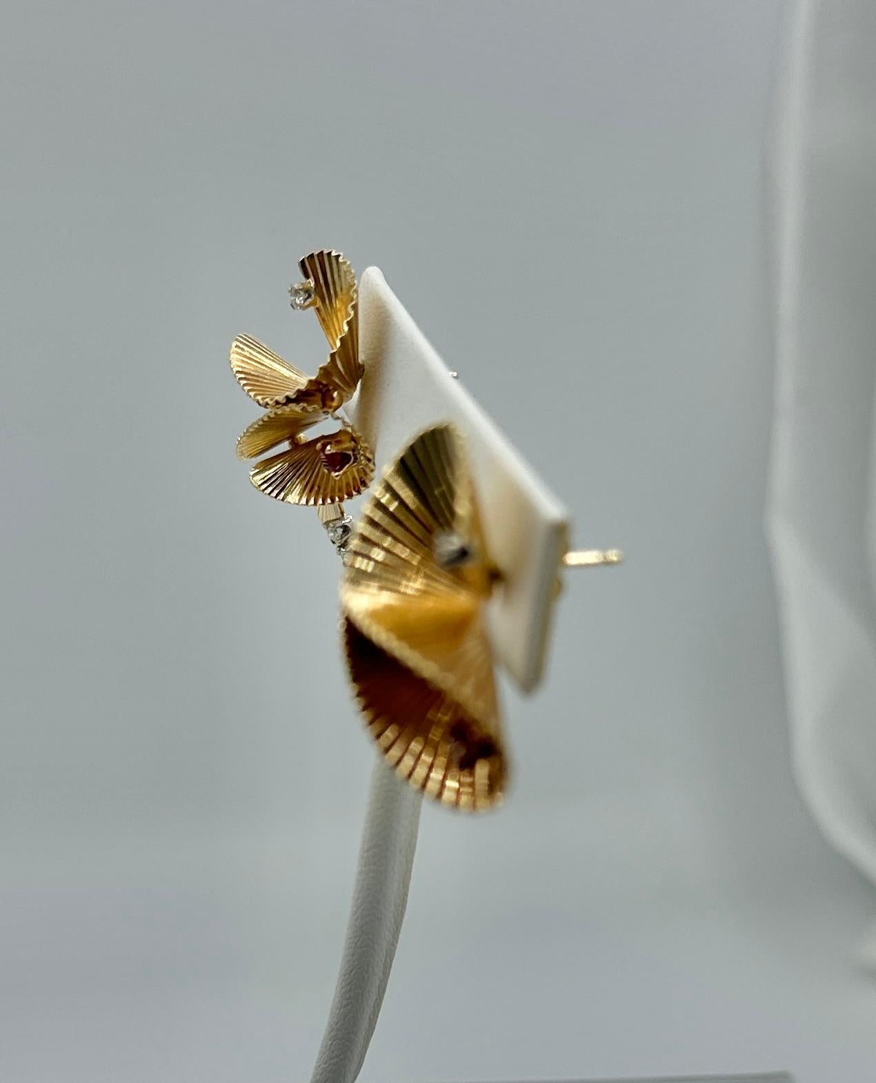 Boucles d'oreilles rétro en or 14 carats à motif rubis et diamants, style mi-siècle moderne en vente 4