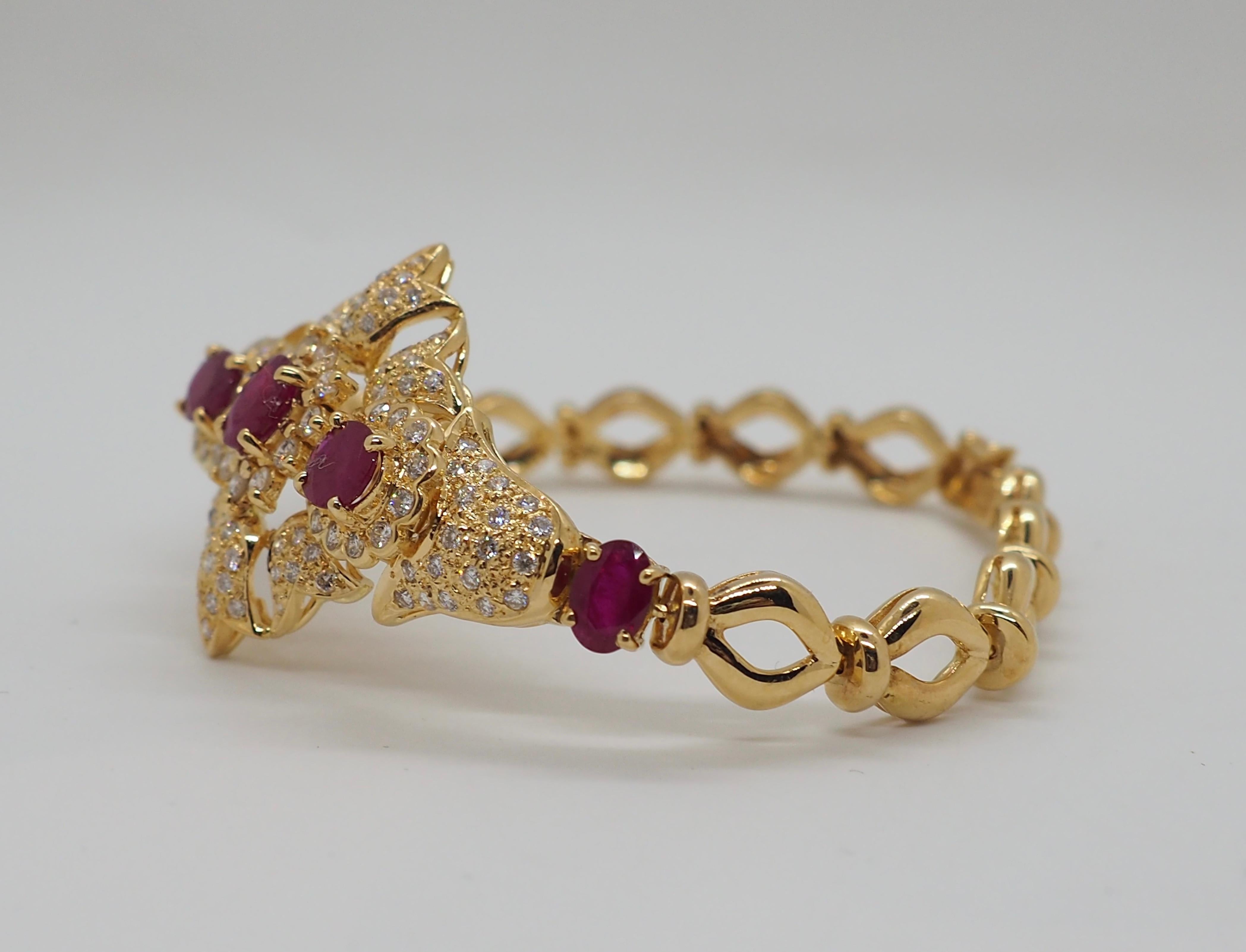 Brilliant Cut Retro Ruby Diamond Earrings Bracelet Set 18 Karat Yellow Gold For Sale