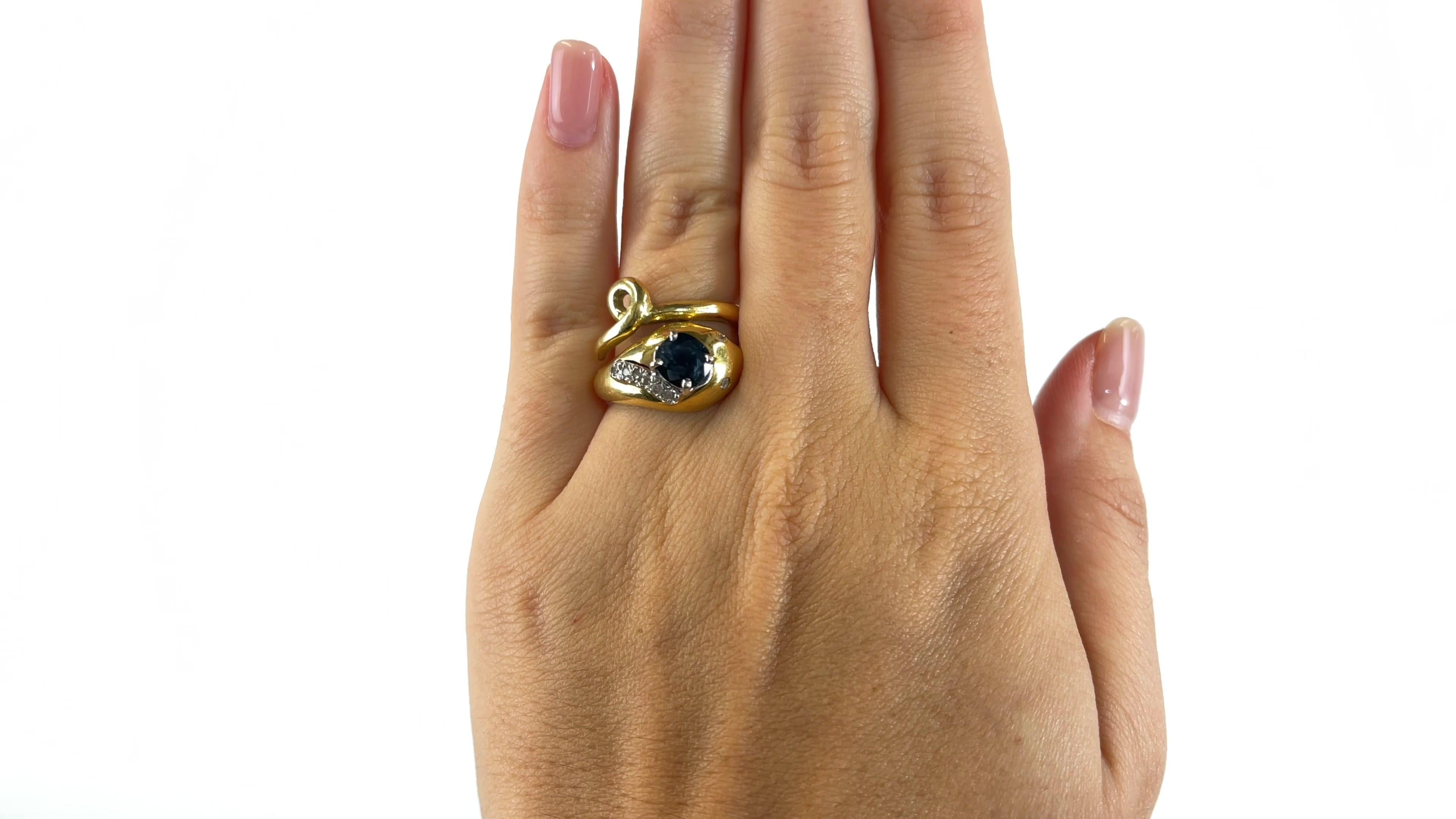 Oval Cut Retro Sapphire Diamond 18 Karat Gold Snake Ring