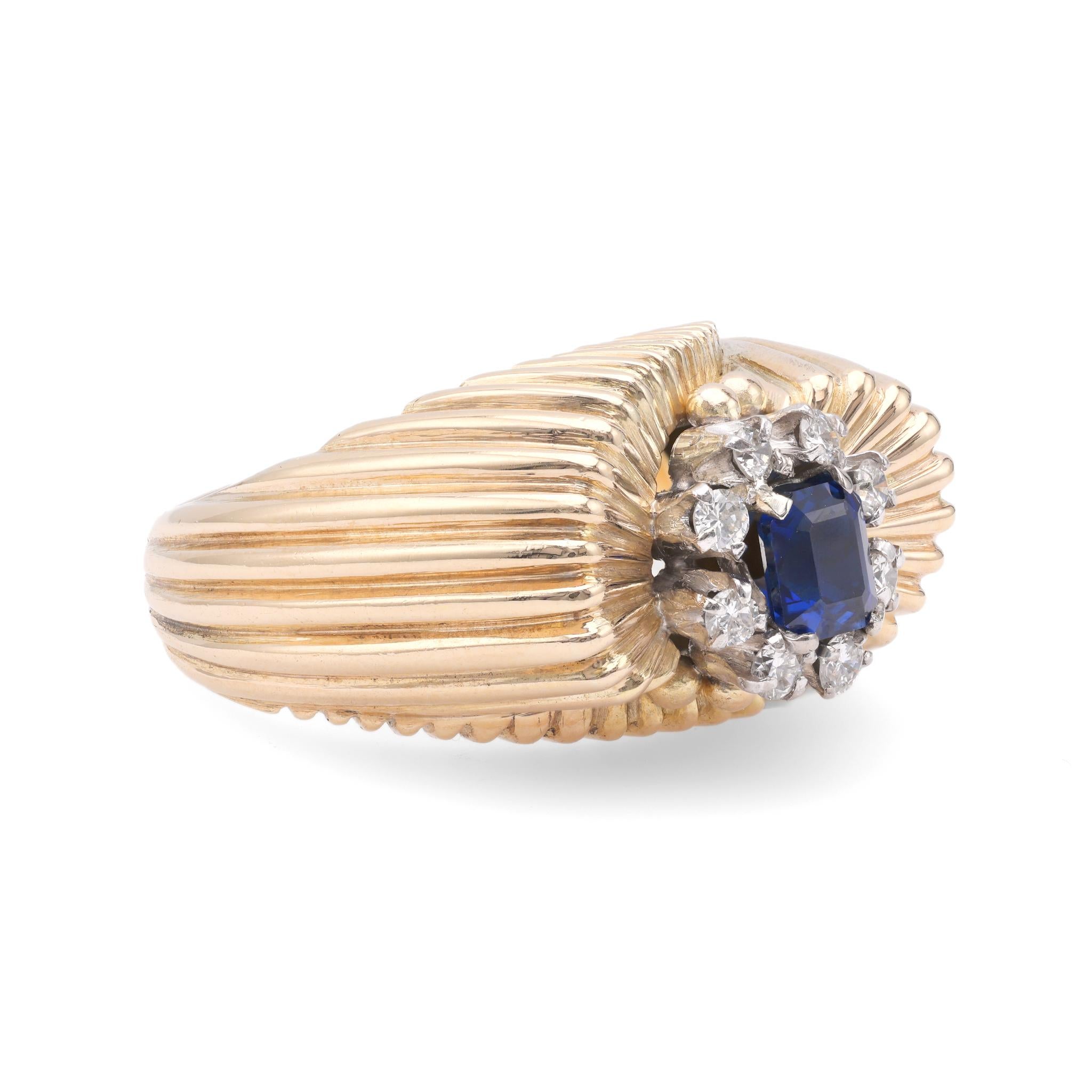 Retro Sapphire Diamond 18k Gold Ring In Good Condition For Sale In Beverly Hills, CA