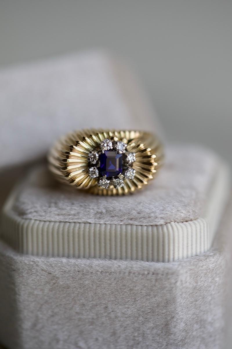 Women's or Men's Retro Sapphire Diamond 18k Gold Ring For Sale