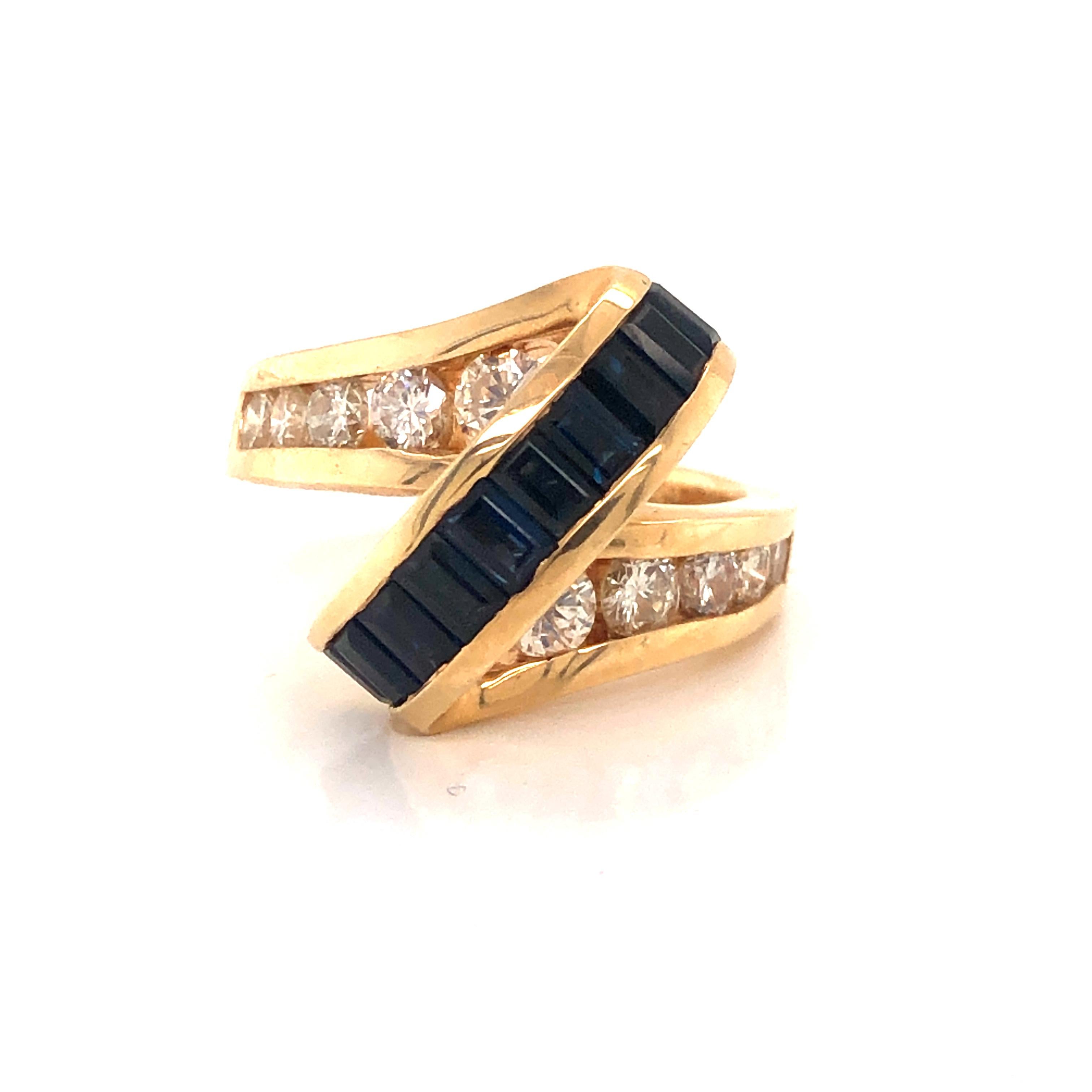 Retro Sapphire & Diamond Yellow Gold Cocktail Ring In Excellent Condition For Sale In MIAMI, FL