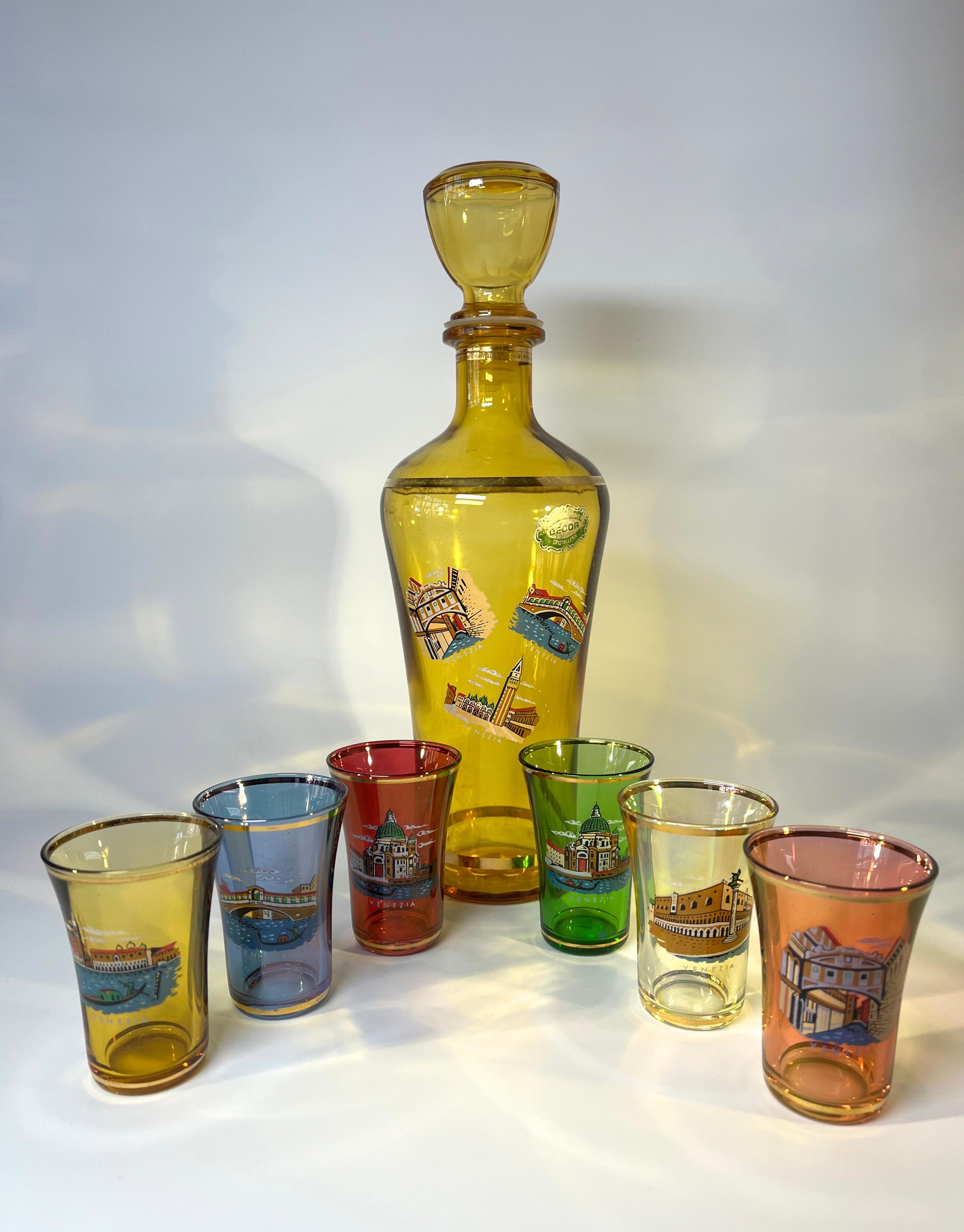 Souvenir rétro de Venise, carafe à verre et six verres à liqueur des années 1970 Bon état - En vente à Rothley, Leicestershire