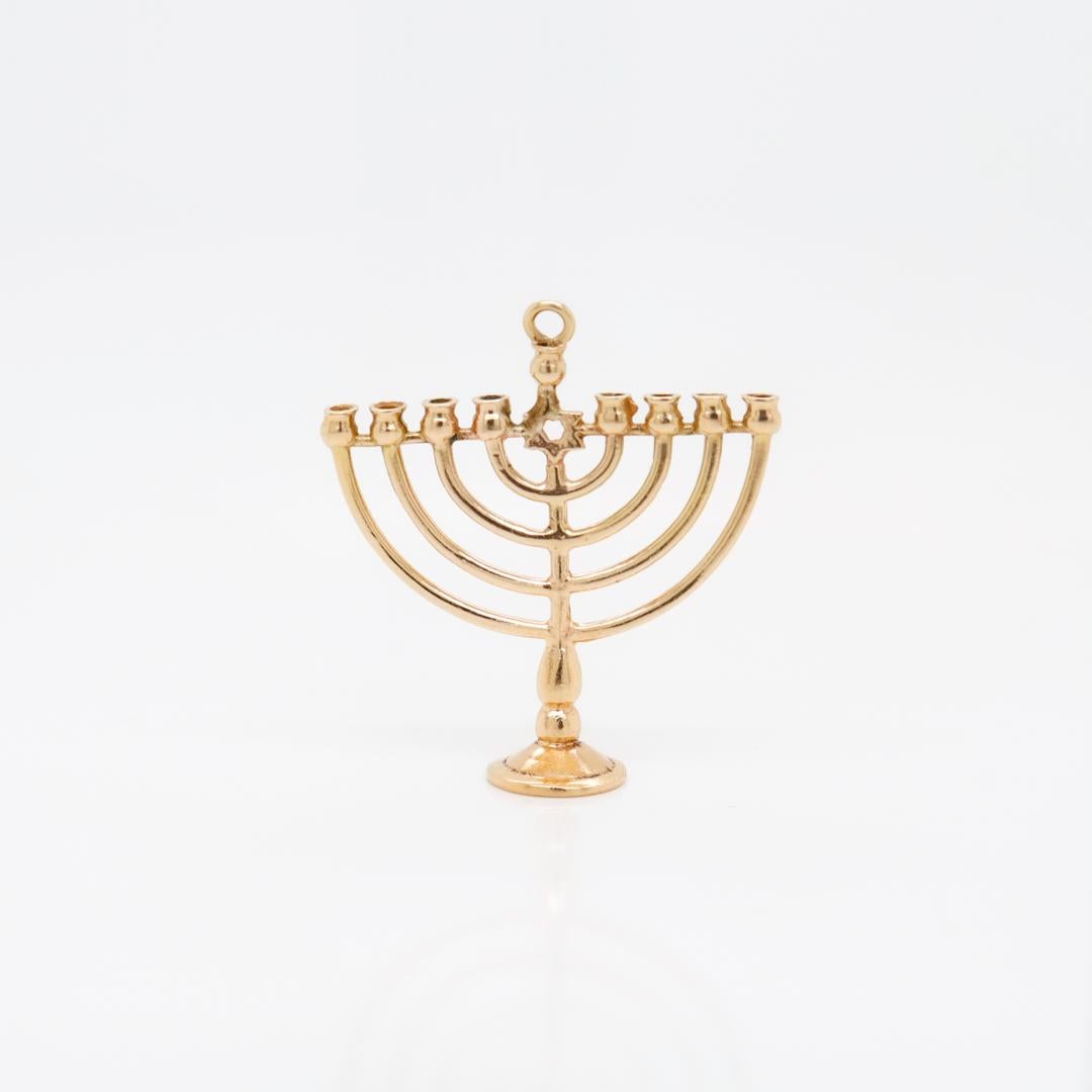 Retro Signed American Charm Co. 14k Gold Menorah Charm for a Bracelet In Good Condition For Sale In Philadelphia, PA