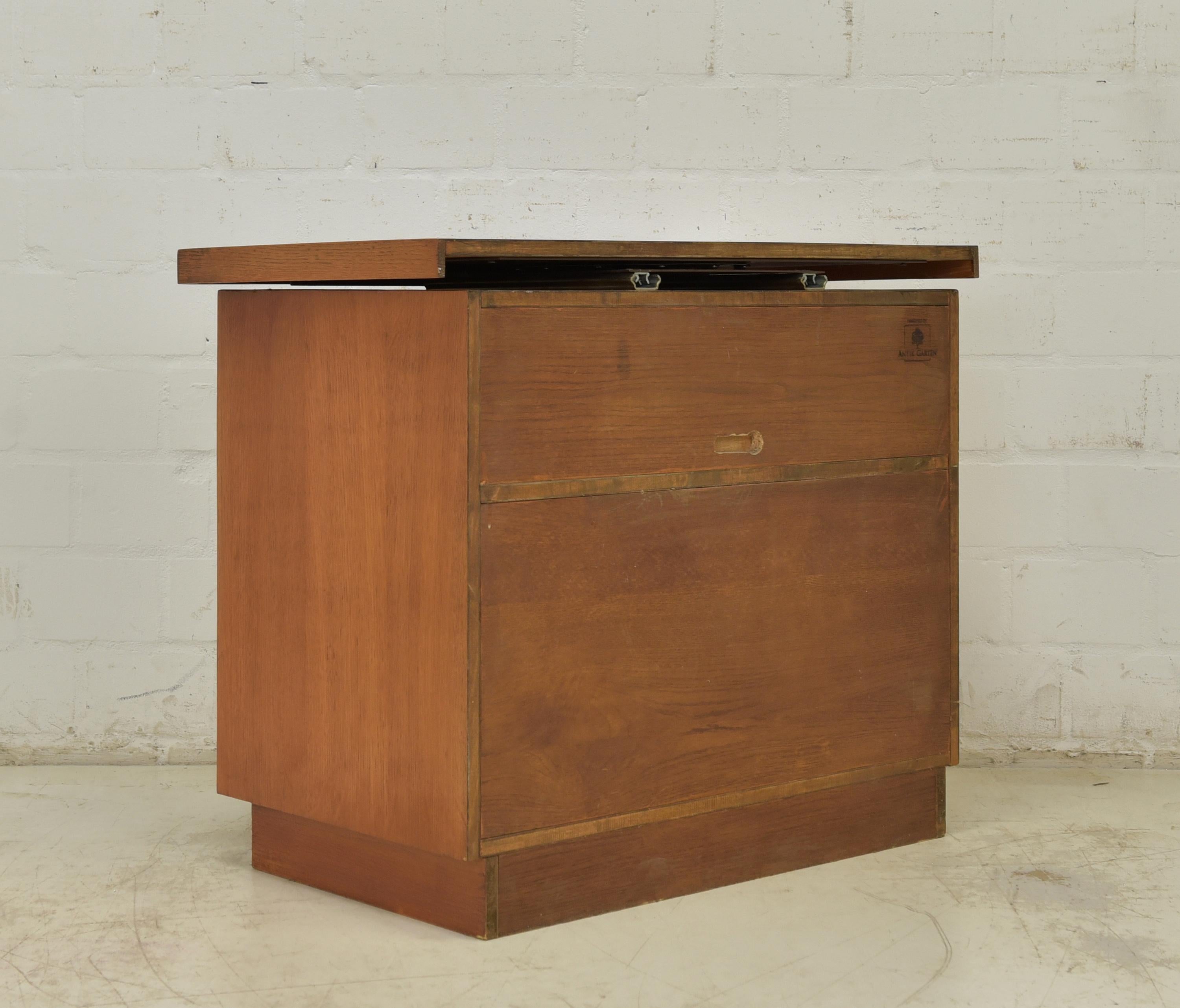 Retro Small HIFI Cabinet / TV Furniture Cabinet in Oak, 1960 8