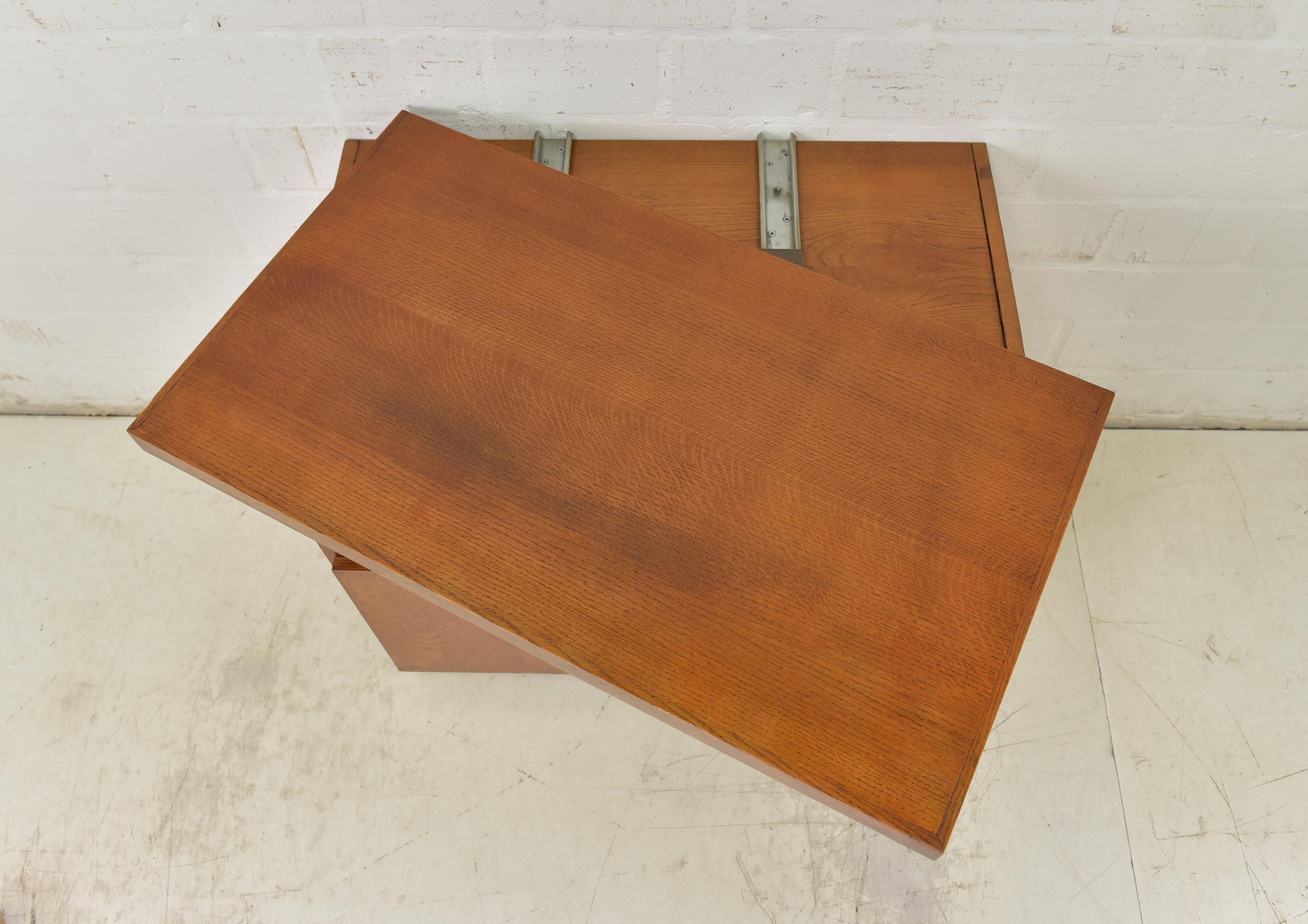 Retro Small HIFI Cabinet / TV Furniture Cabinet in Oak, 1960 4