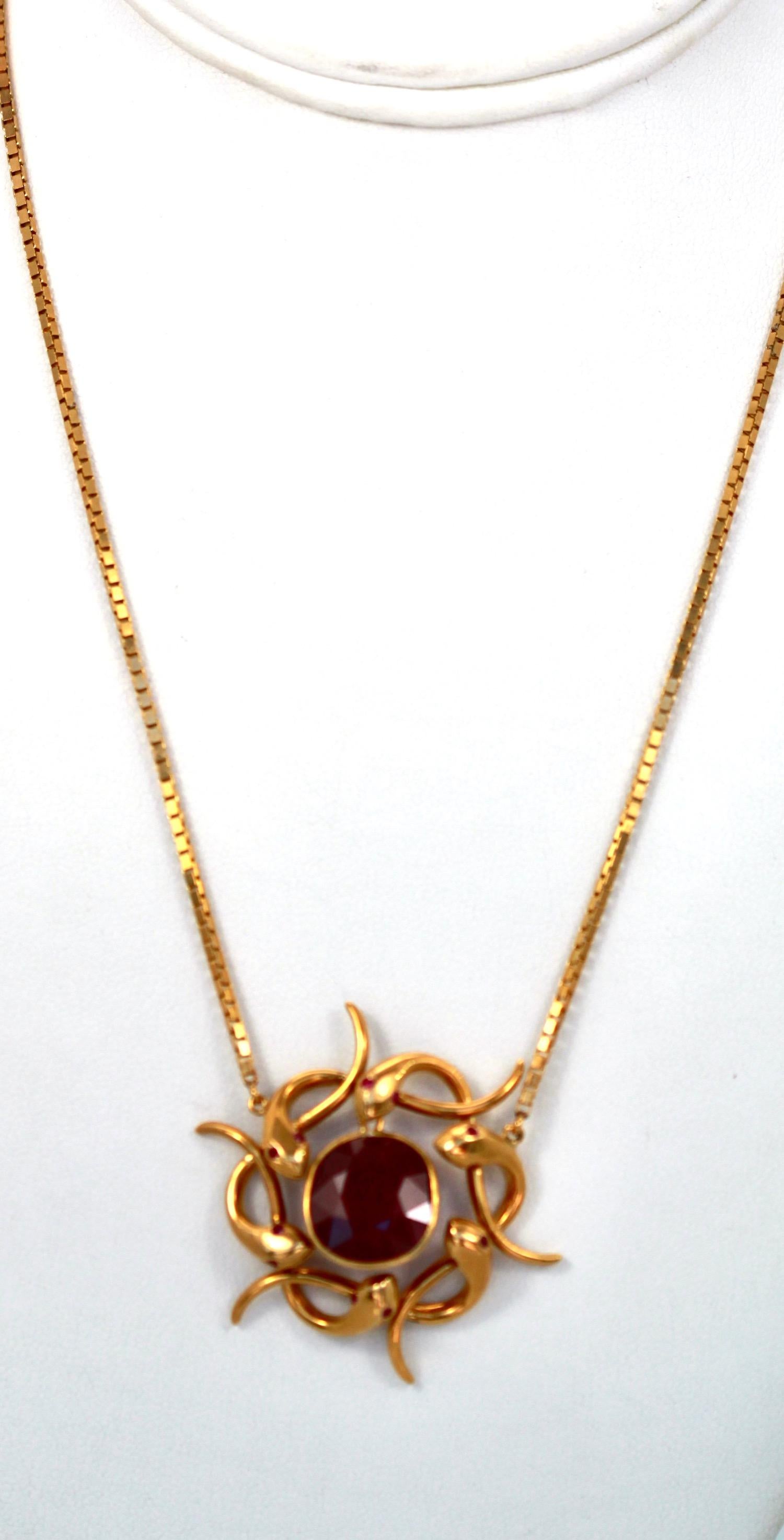 Retro Snake Pendant with 9 Carat Ruby in 14k & 22k Gold 3