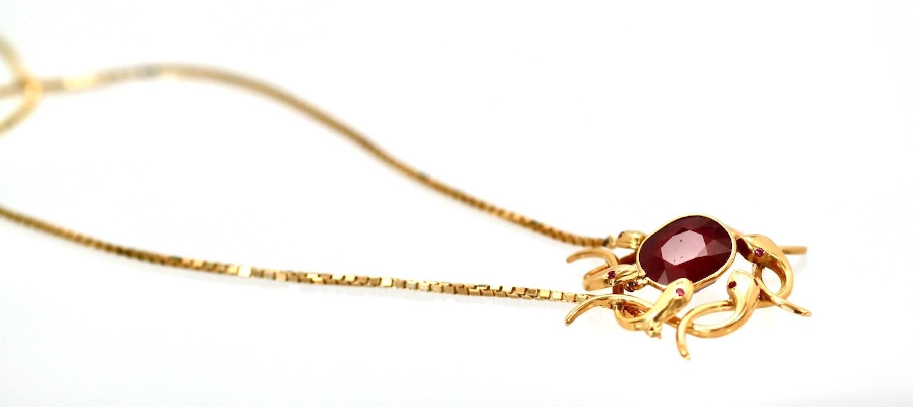Retro Snake Pendant with 9 Carat Ruby in 14k & 22k Gold 4