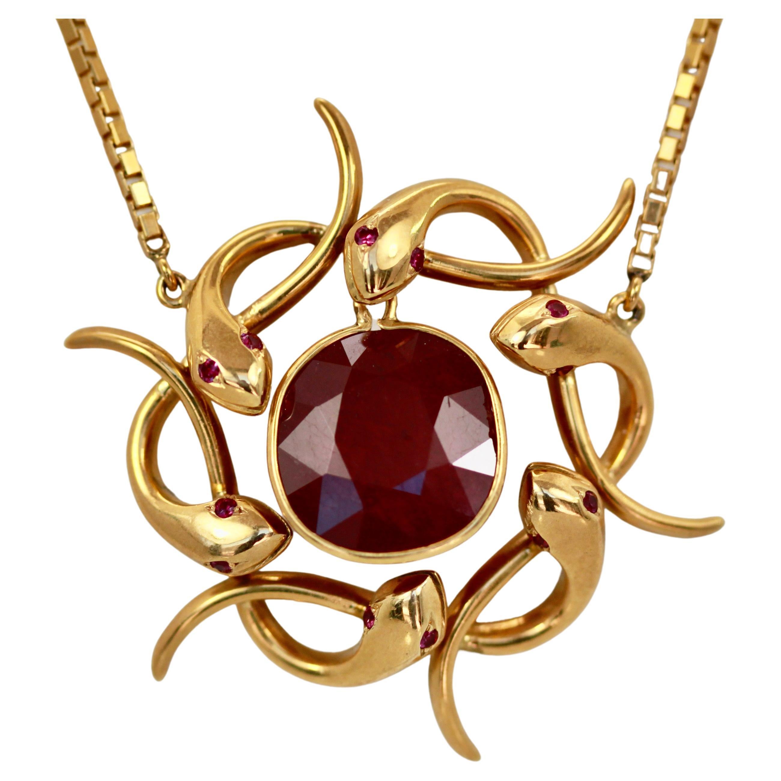 Retro Snake Pendant with 9 Carat Ruby in 14k & 22k Gold For Sale