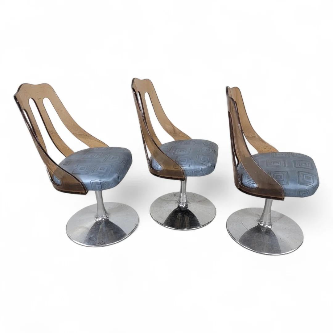 Sedie girevoli da pranzo/sedie retrò A Space Age Tulip Lucite in pelle, set da 3 in vendita 1