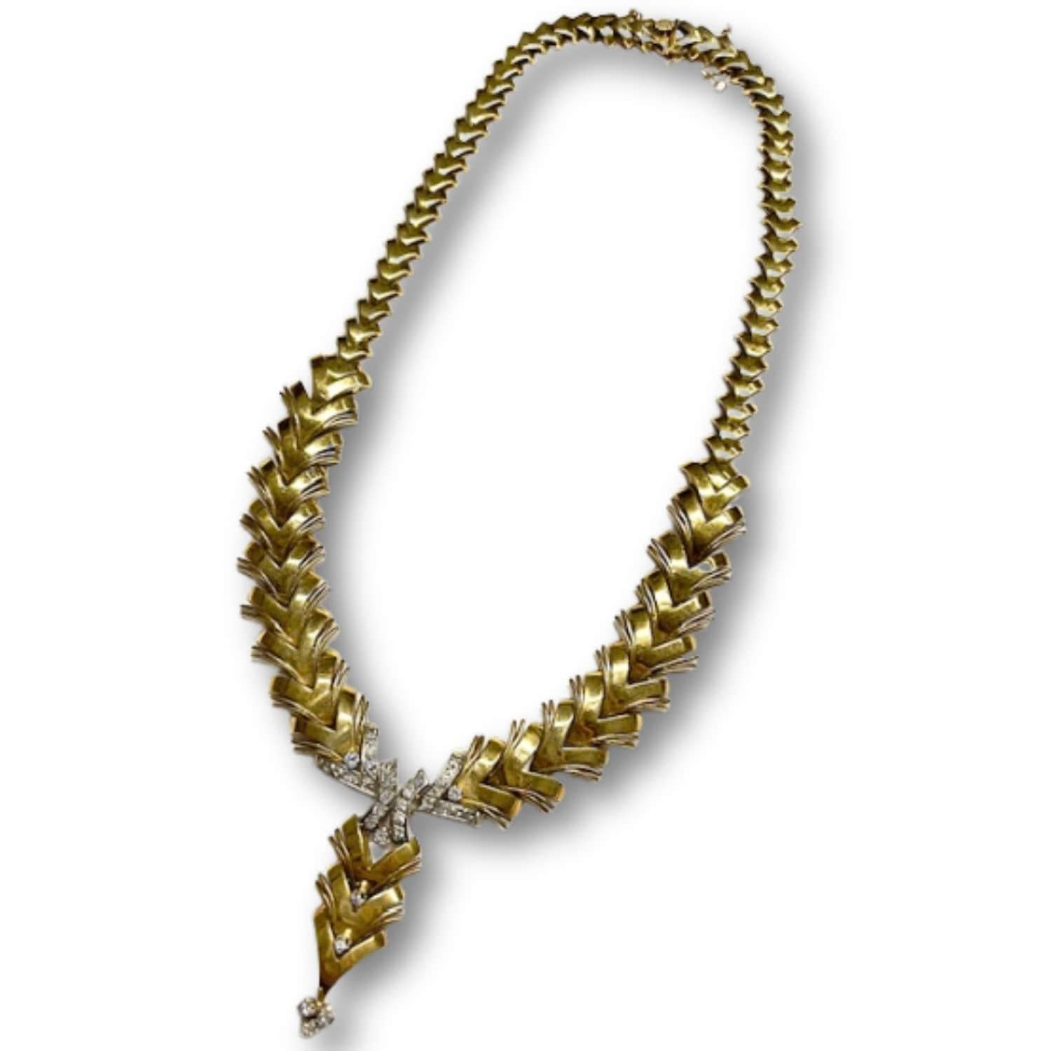 Retro Spiga Design with Diamonds  18k Yellow Gold Necklace  In Good Condition For Sale In MADRID, ES