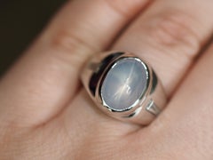 Retro Star Sapphire and Diamond 14 Karat White Gold Ring