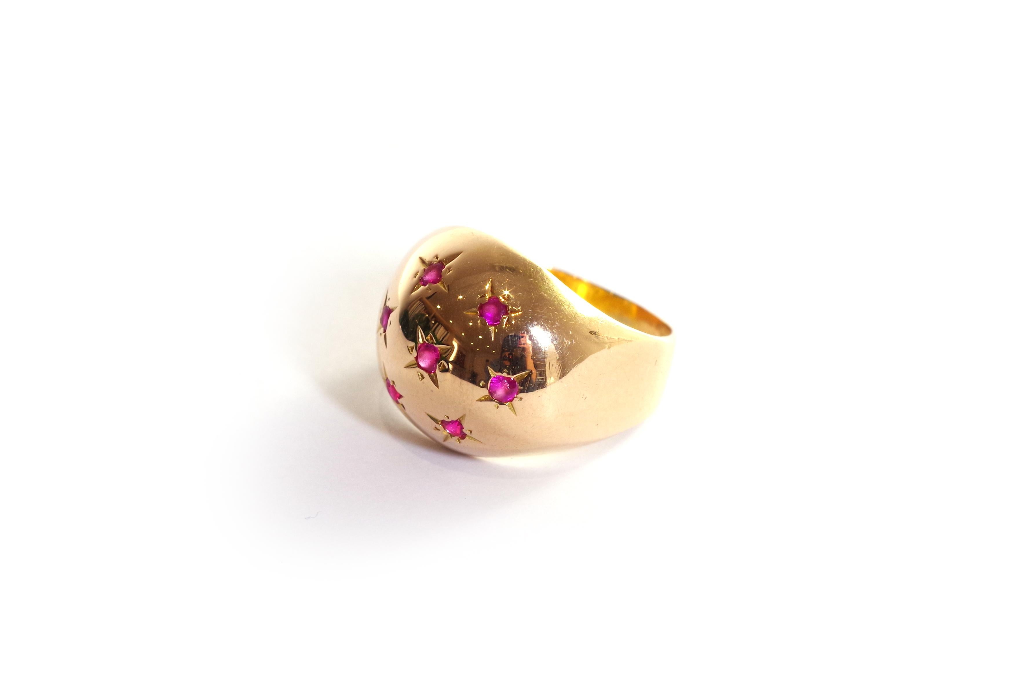 Retro Bombe-Ring mit Rubin in Sternform aus 18 Karat Roségold (Zeitgenössisch) im Angebot