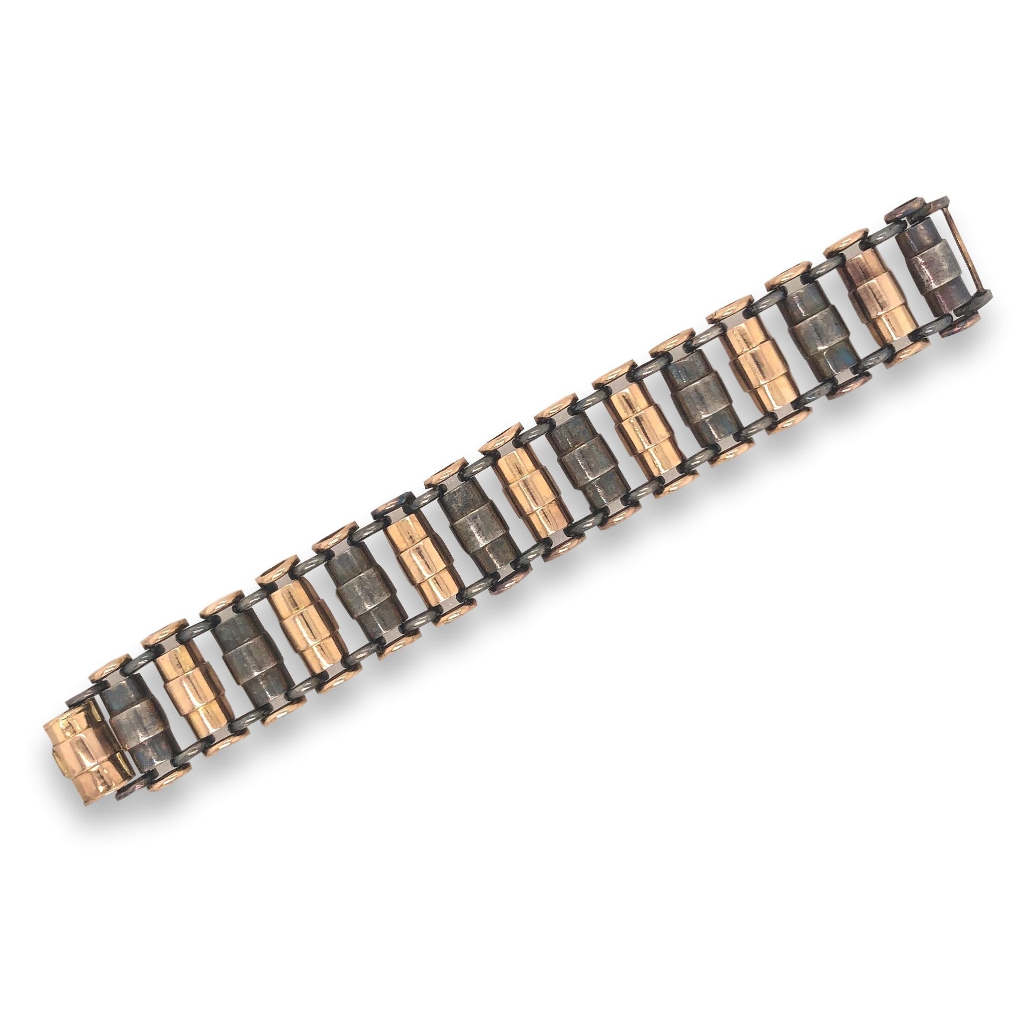 Mid-century modern bullet inspired retro link bracelet. The 1