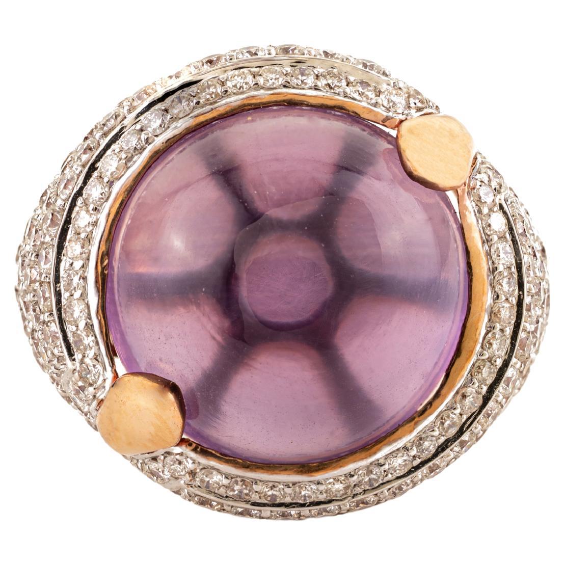 Im Angebot: Retro Style 14.21Ct Cabochon Amethyst 
Diamant Kuppel Ring in 18K Gelbgold ()