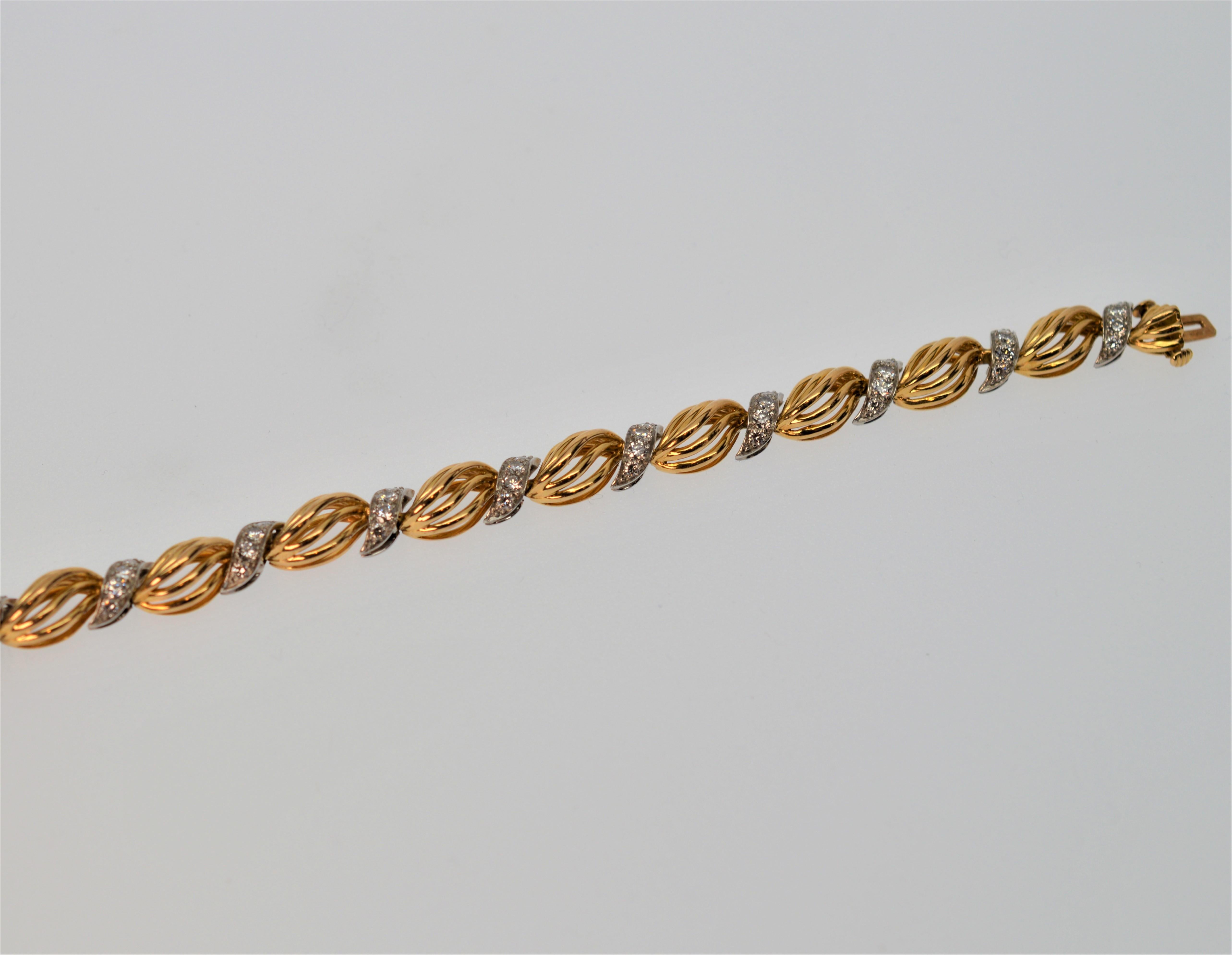 Modern Retro-style 18 Karat Yellow Gold Platinum Diamond Link Bracelet