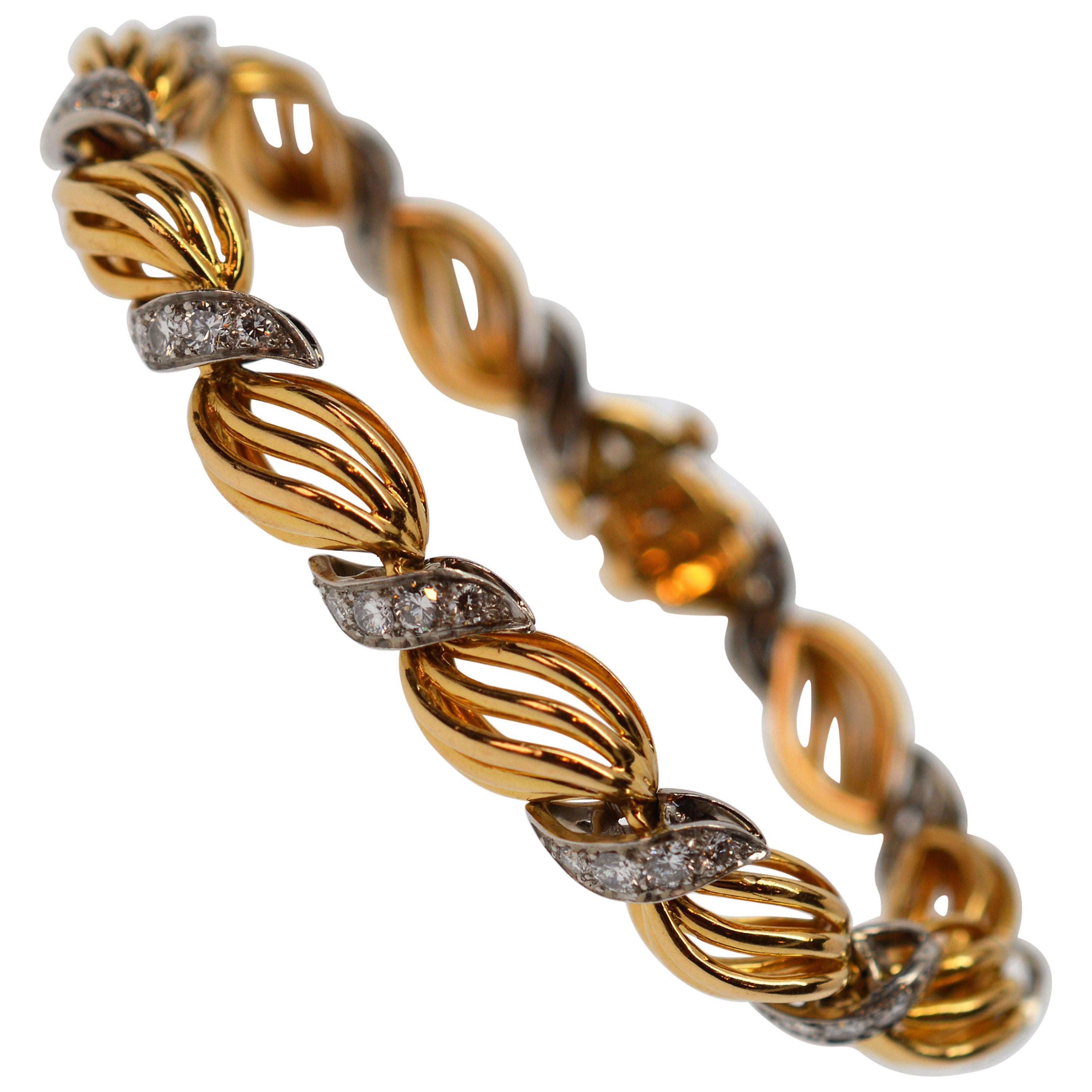 Retro-style 18 Karat Yellow Gold Platinum Diamond Link Bracelet