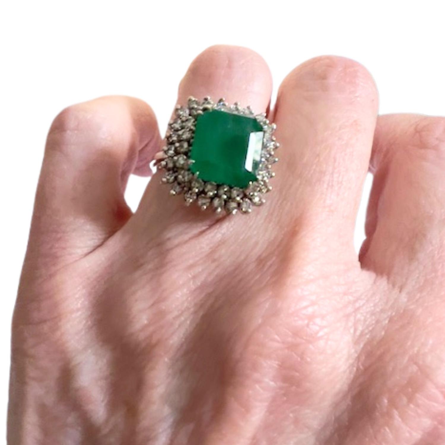 Retro-Stil 1945 Ära 3,40 Karat Smaragd & 0,92 Karat Diamanten 18k Gold Ring im Angebot 4
