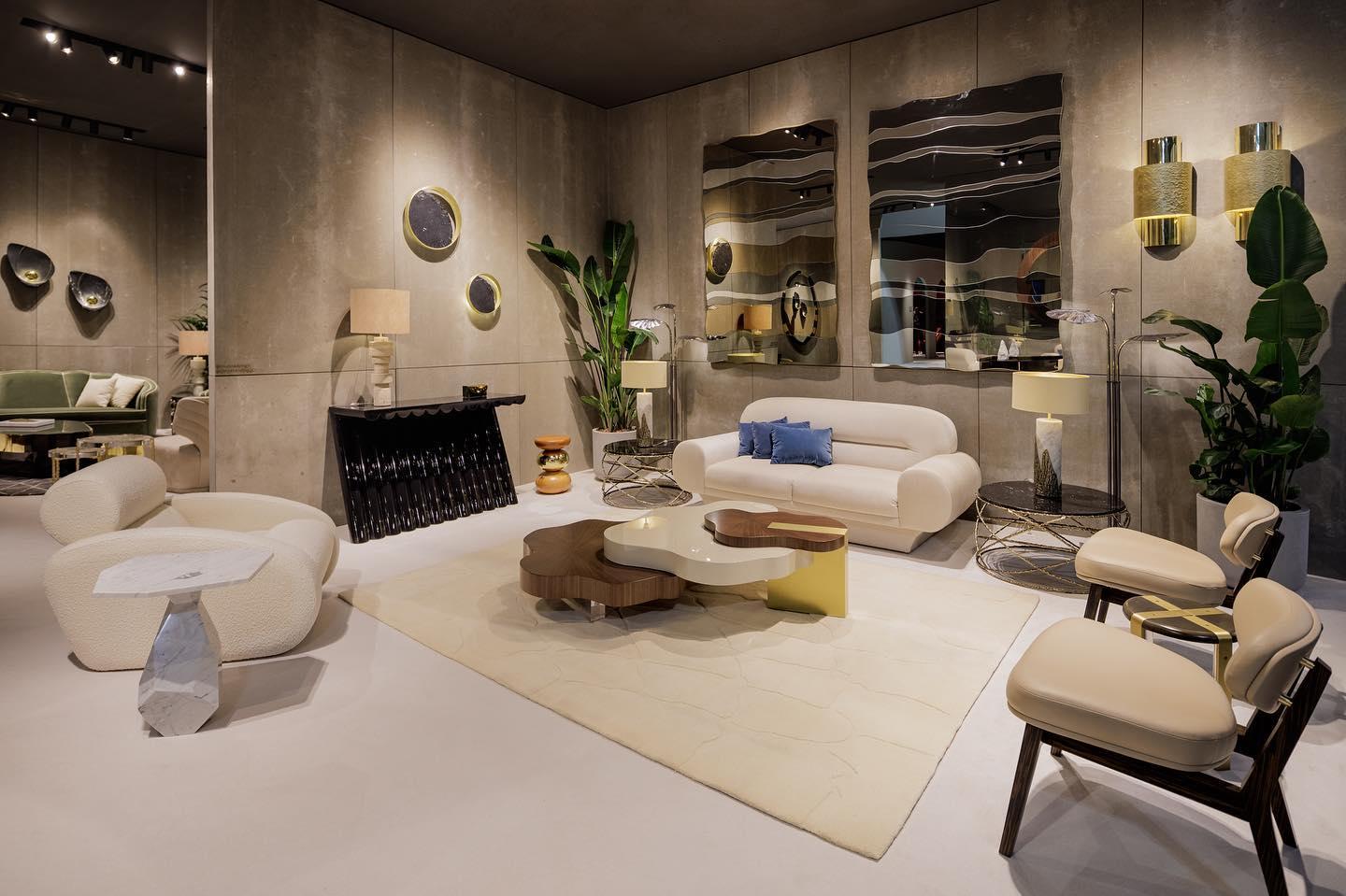 Sillón de estilo retro con estructura de madera maciza y piel de primera calidad Latón en venta