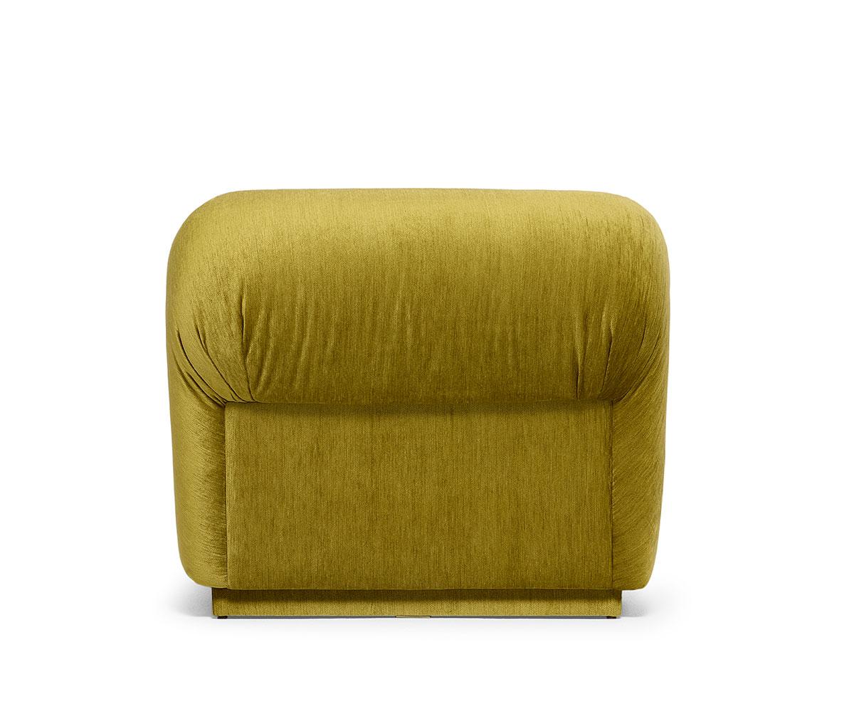 Sillón De Estilo Retro Con Forma Curvada Y Detalles Plisados Siglo XXI y contemporáneo en venta