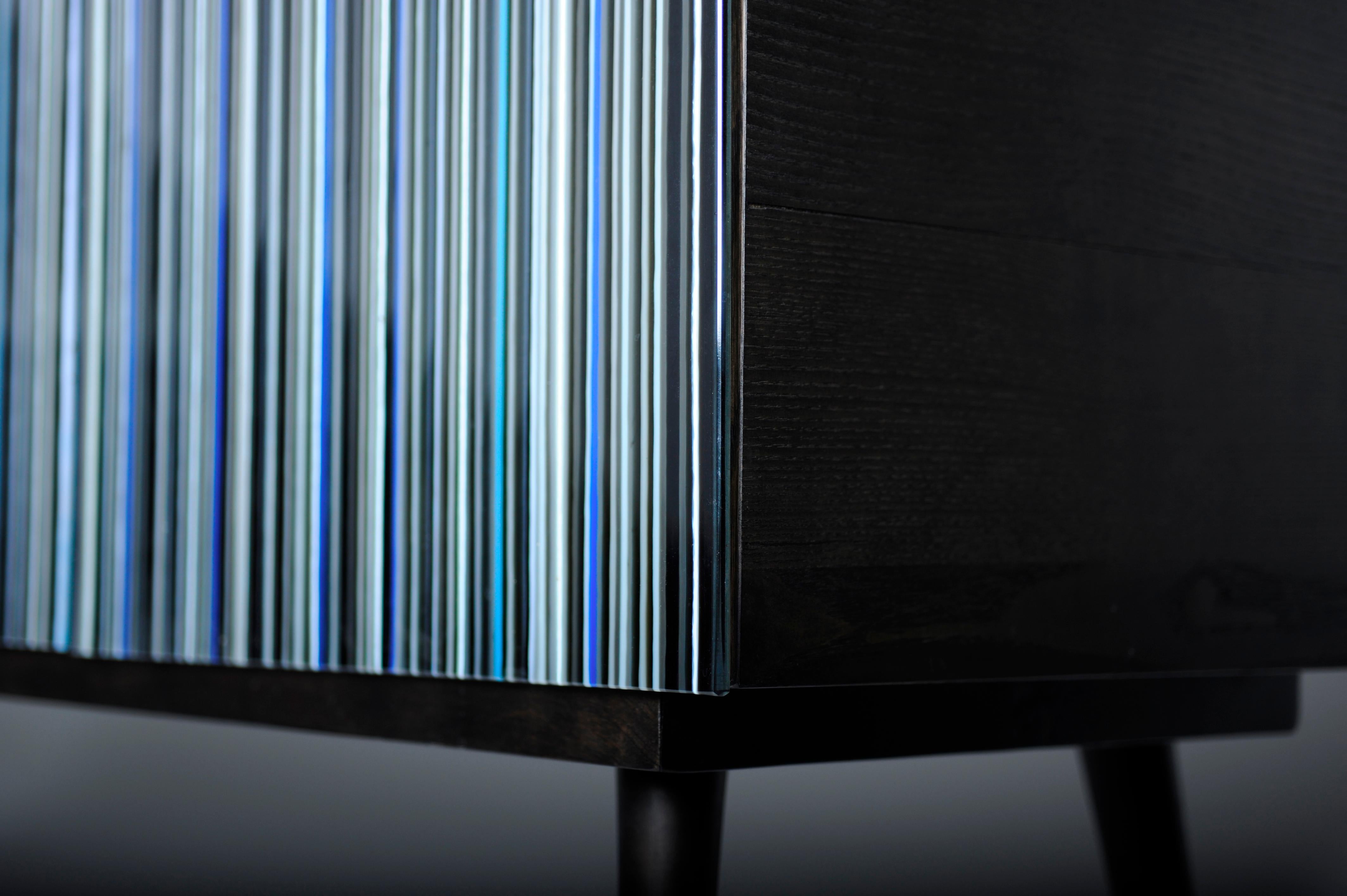 Messicano Buffet Credenza in stile retrò Tonalità blu Design in vetro con codice a barre multicolore in vendita