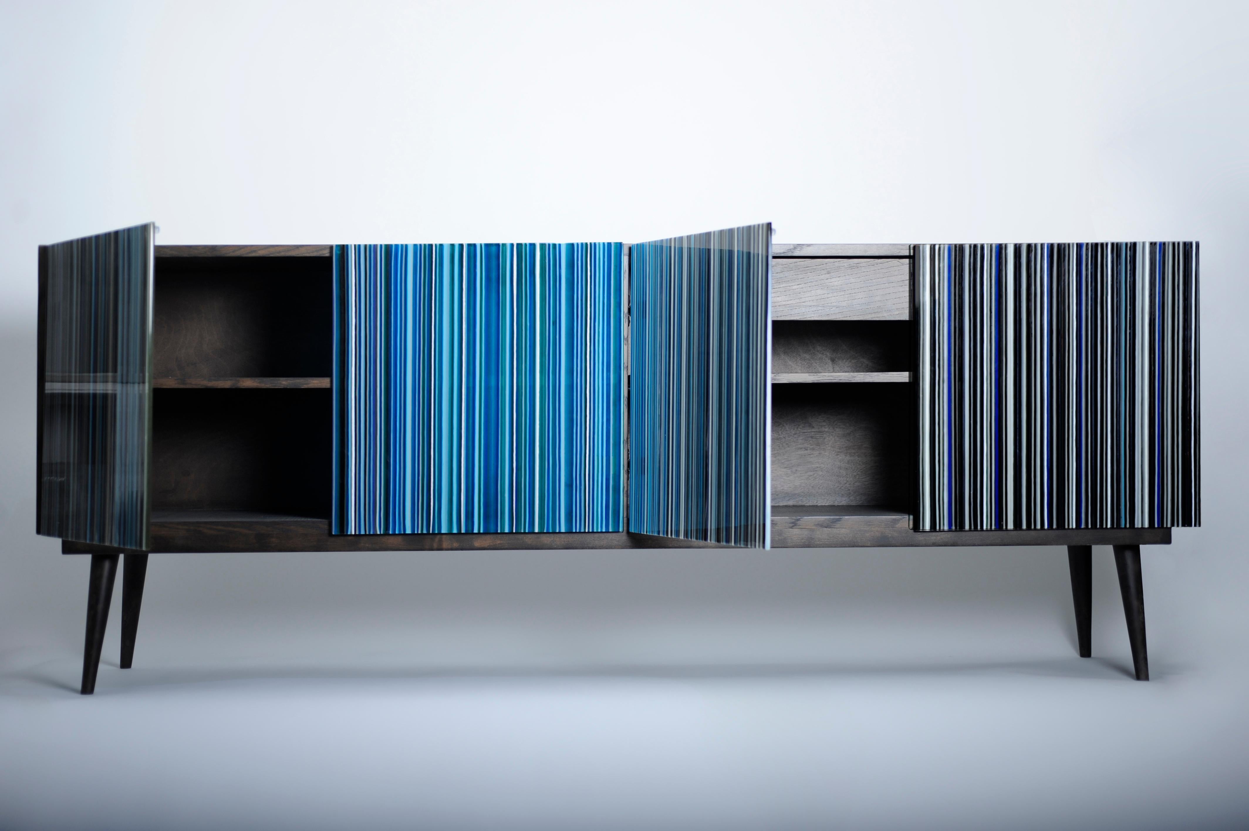 Buffet Credenza in stile retrò Tonalità blu Design in vetro con codice a barre multicolore In condizioni Nuovo in vendita a Naucalpan, Edo de Mex