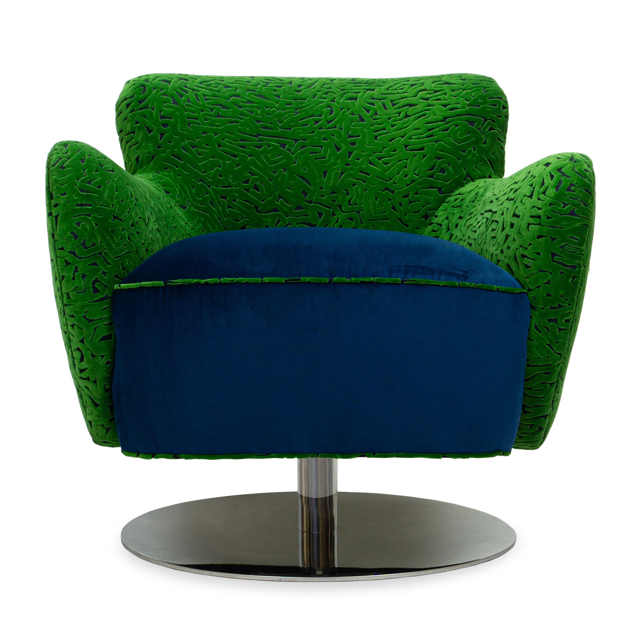 green hand chair