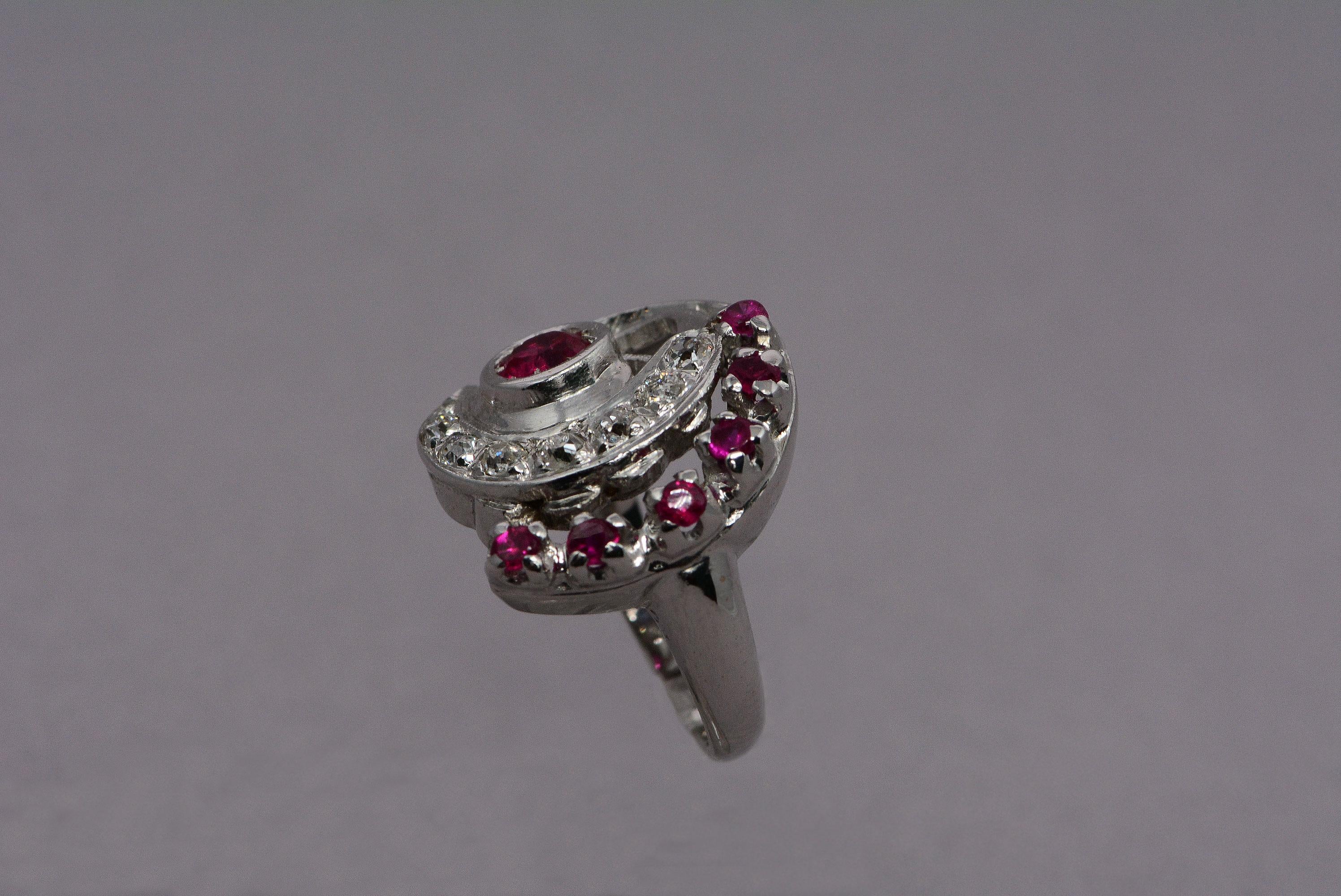 Retro Synthetic Ruby and Diamond Swirl Volute Ring 14 Karat Gold For Sale 1