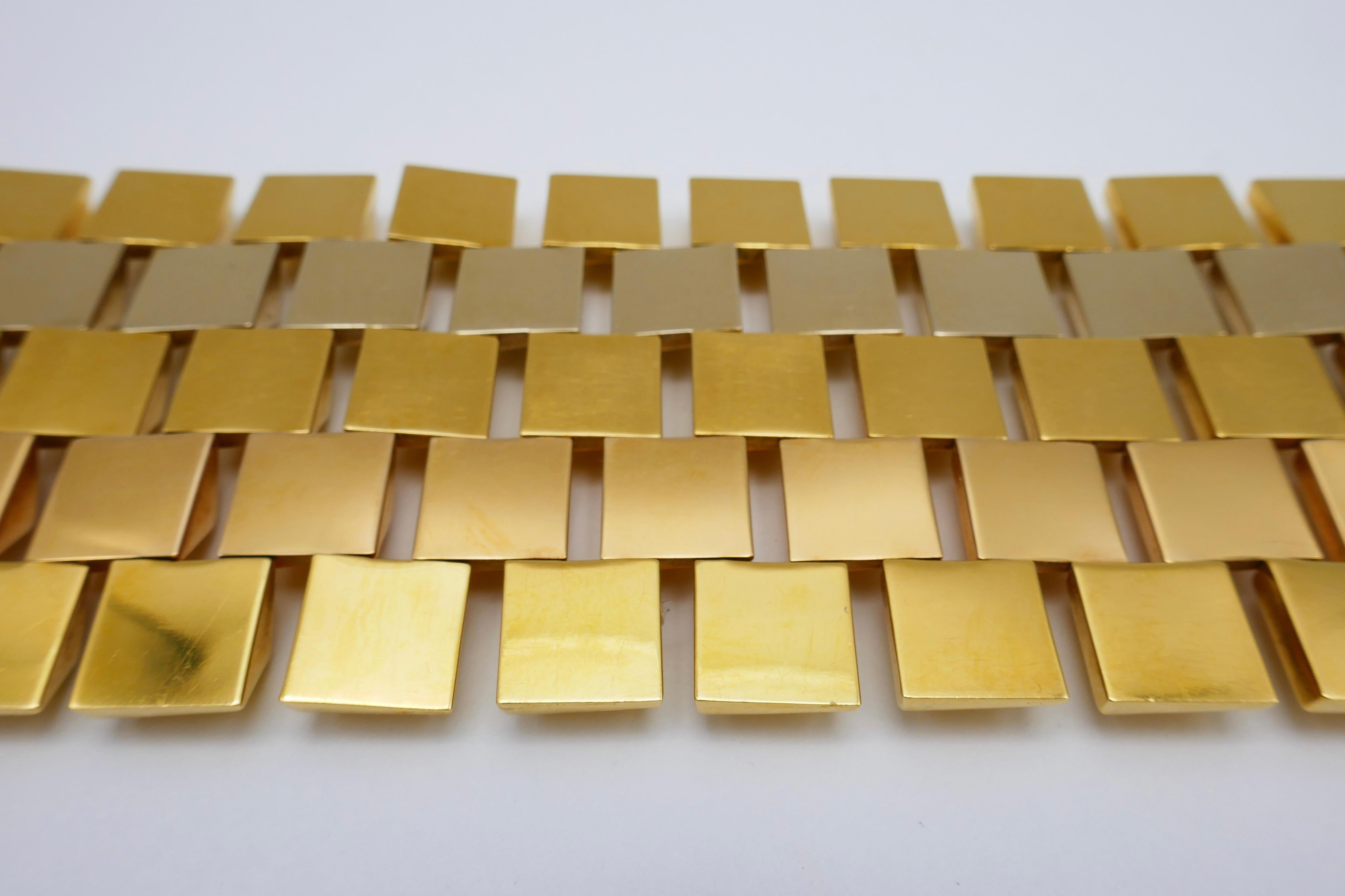 Women's or Men's Retro Gold Bracelet Geometrical Three Tone  For Sale