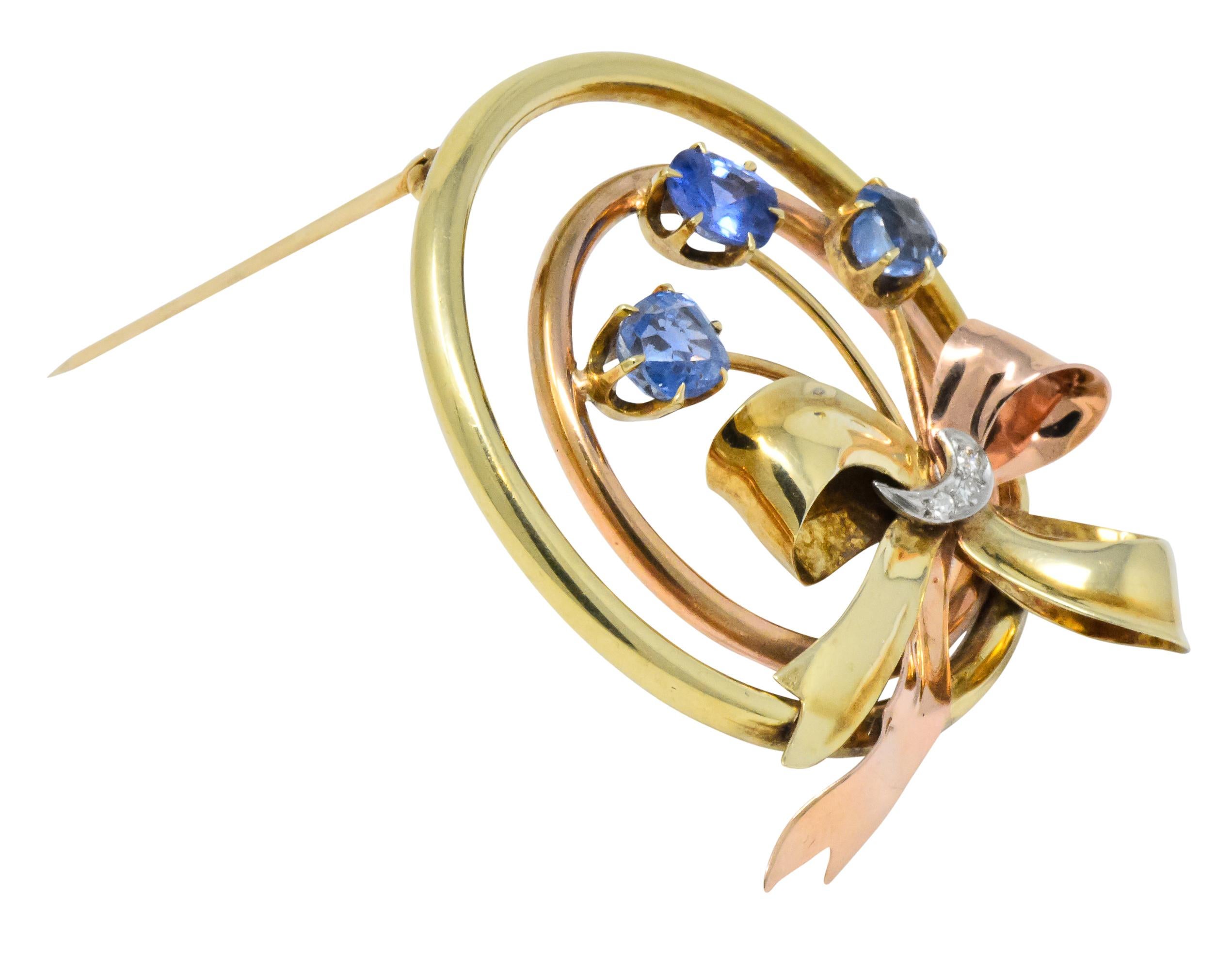 Retro Tiffany & Co. 1.32 Carat Sapphire 18 Karat Tri-Colored Gold Brooch In Excellent Condition In Philadelphia, PA