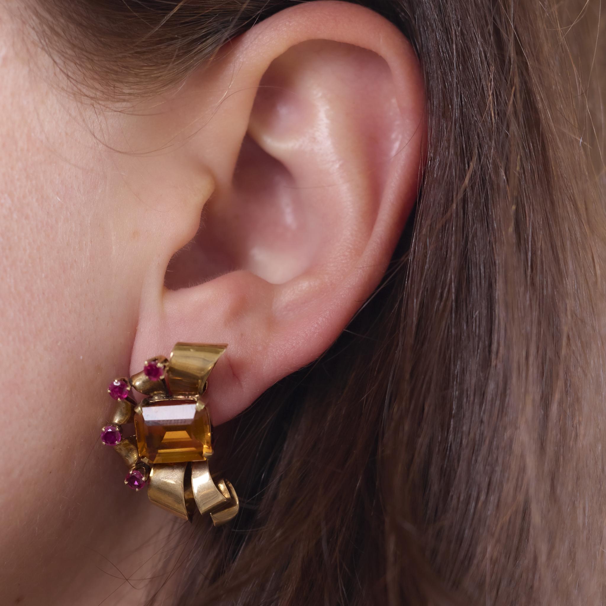 Pendientes retro Tiffany & Co. de oro rosa de 14k con rubí citrino Corte esmeralda en venta