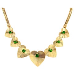 Rétro Tiffany & Co. Collier en forme de cœur et grenat vert