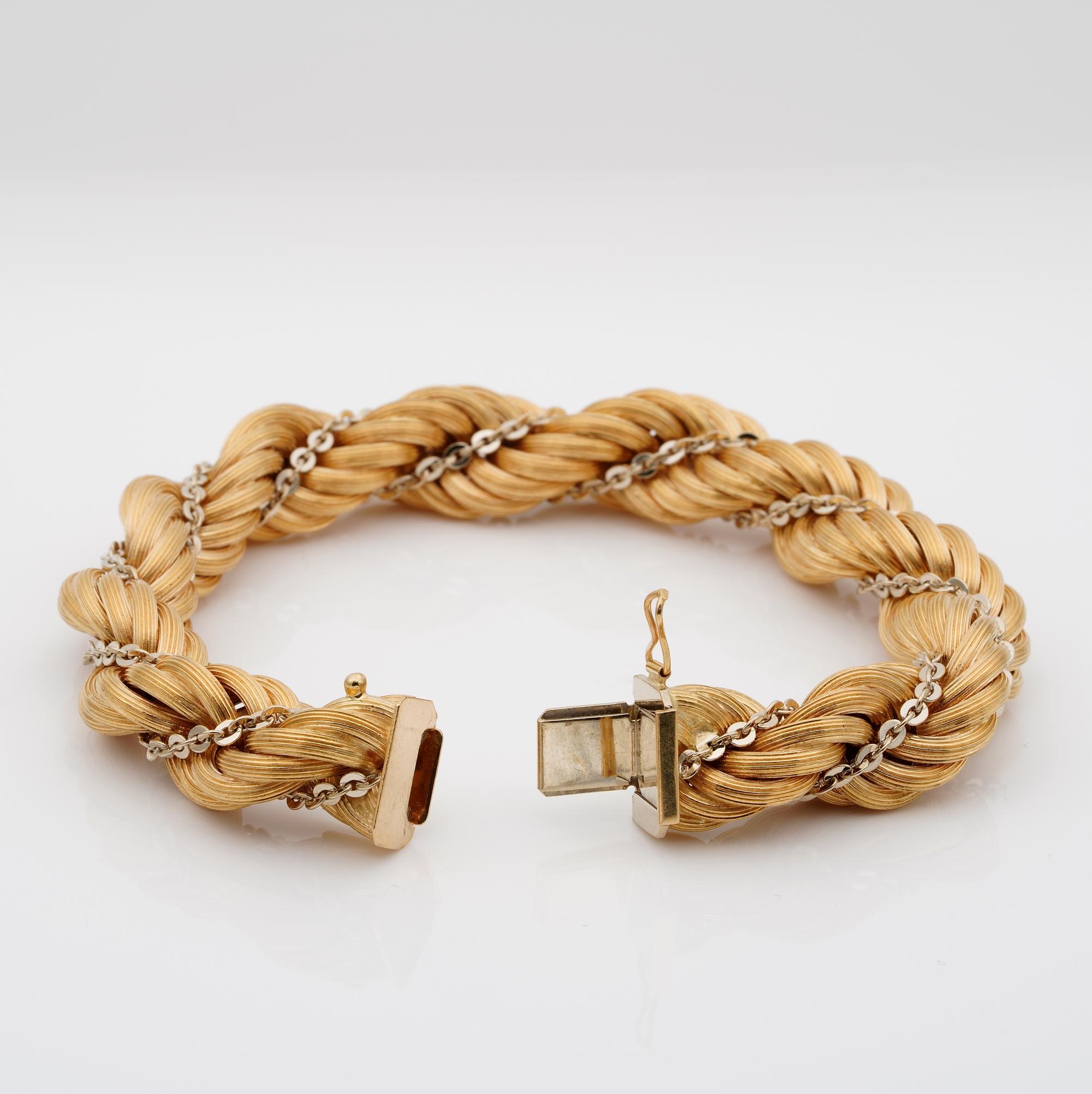 Retro Torsade Rope Chain Bracelet 18 KT solid gold For Sale 1