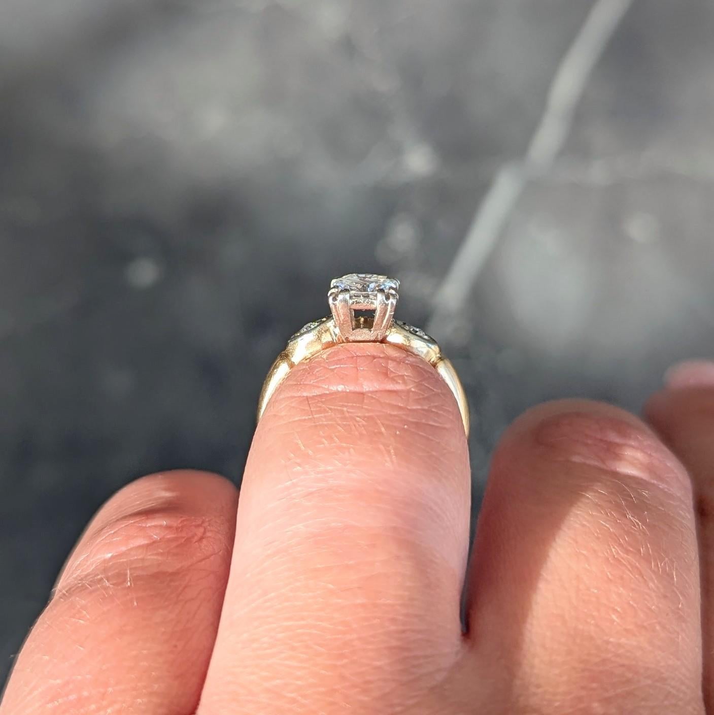Retro Transitional Cut Diamond 14 Karat Yellow Gold Vintage Engagement Ring en vente 3