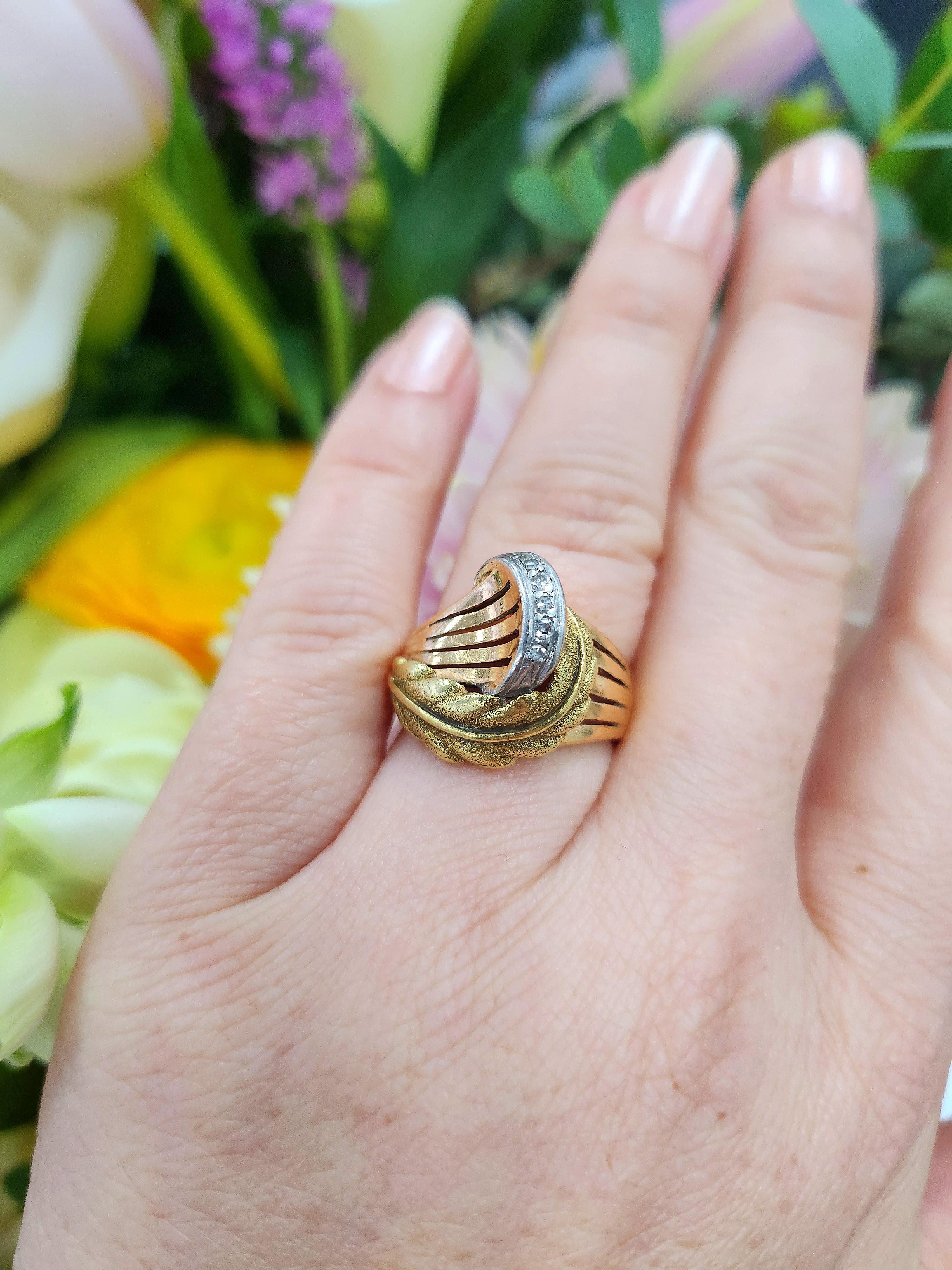 Retro Tri Gold Leaf Ring  Diamanten im Rosenschliff in 18K Gelb-, Weiß- und Roségold im Angebot 3