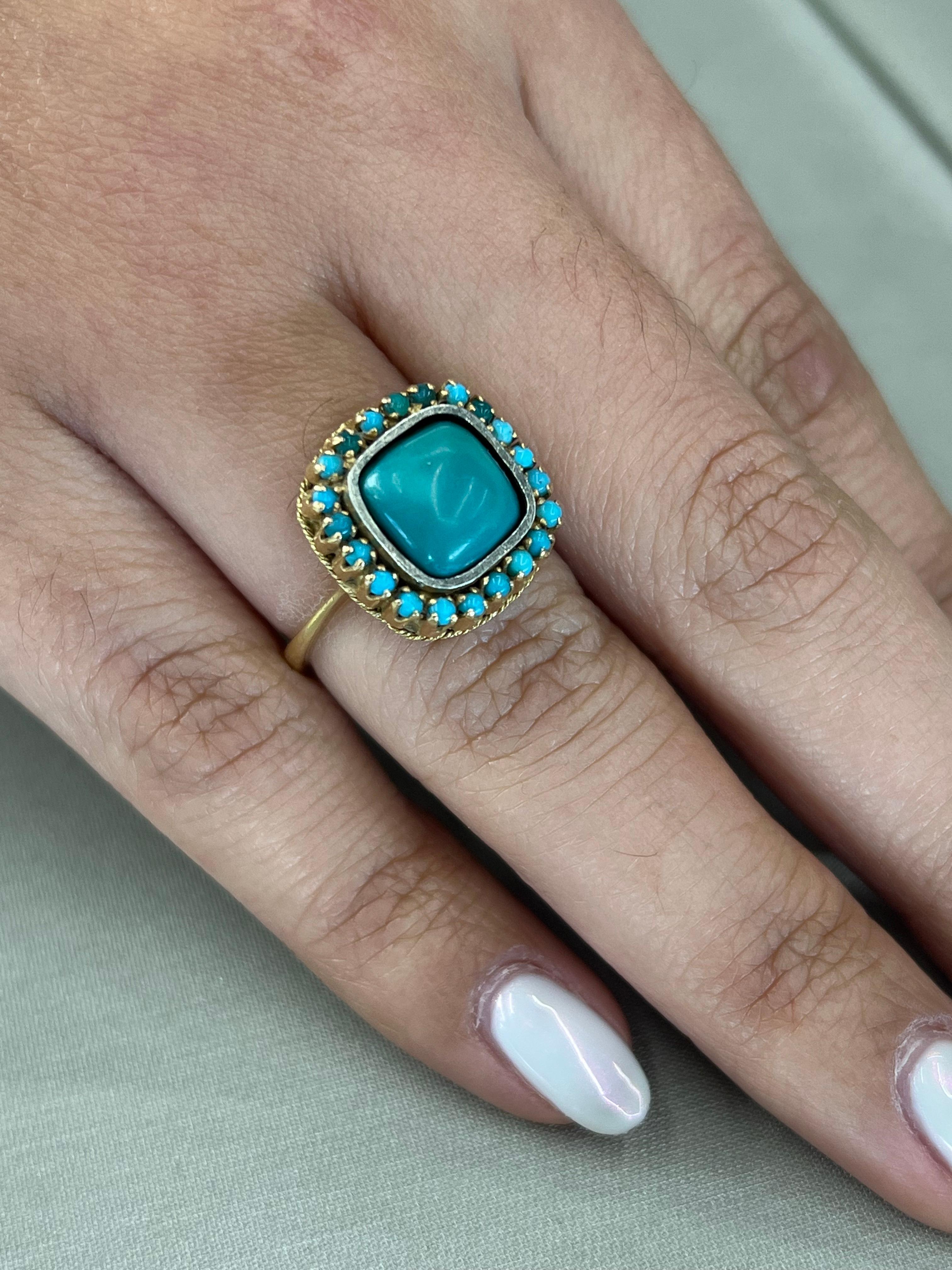 Retro Turquoise Gemstone Cocktail Ring 18k Yellow Gold For Sale 1