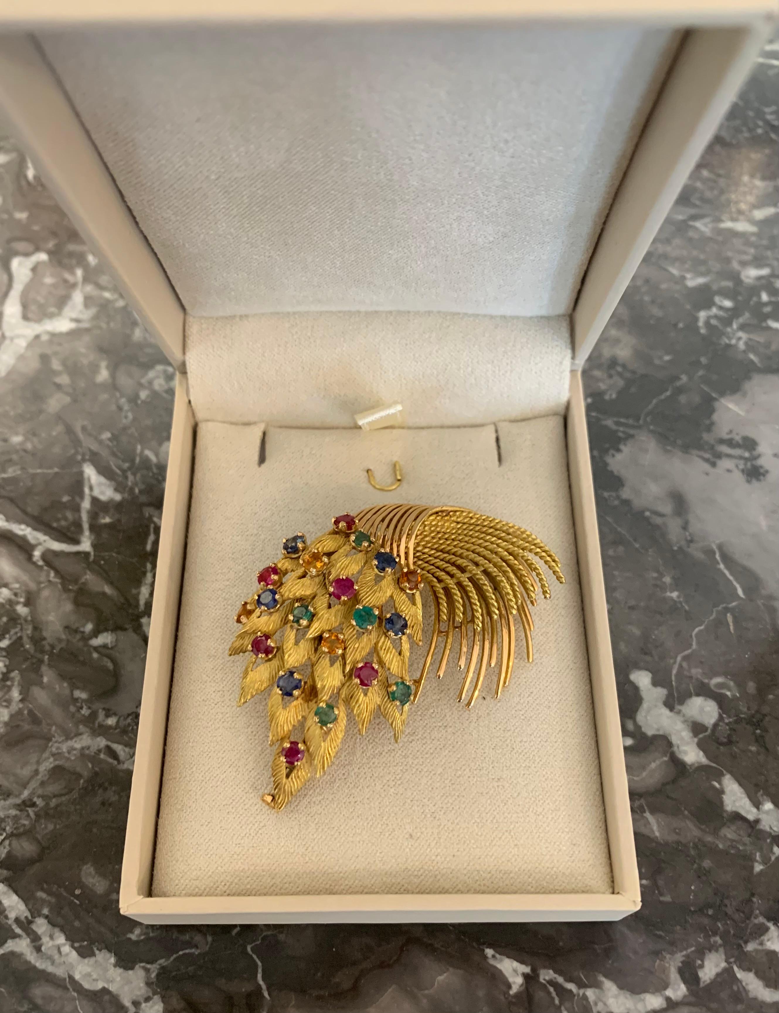 Retro Tutti Frutti 18k Yellow Gold Leaf Brooch In Excellent Condition For Sale In Paris, FR