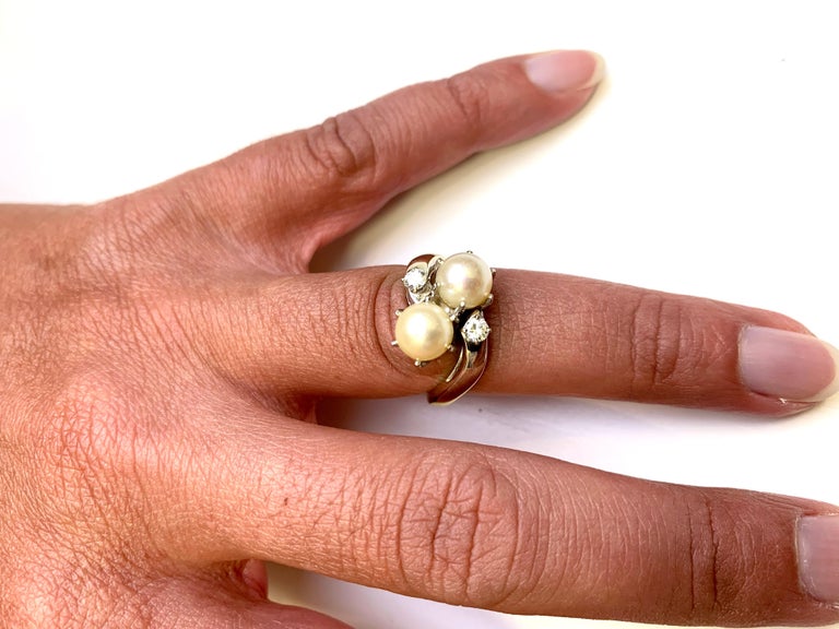 Women's or Men's Retro Twin Pearl and Diamond Ring For Sale